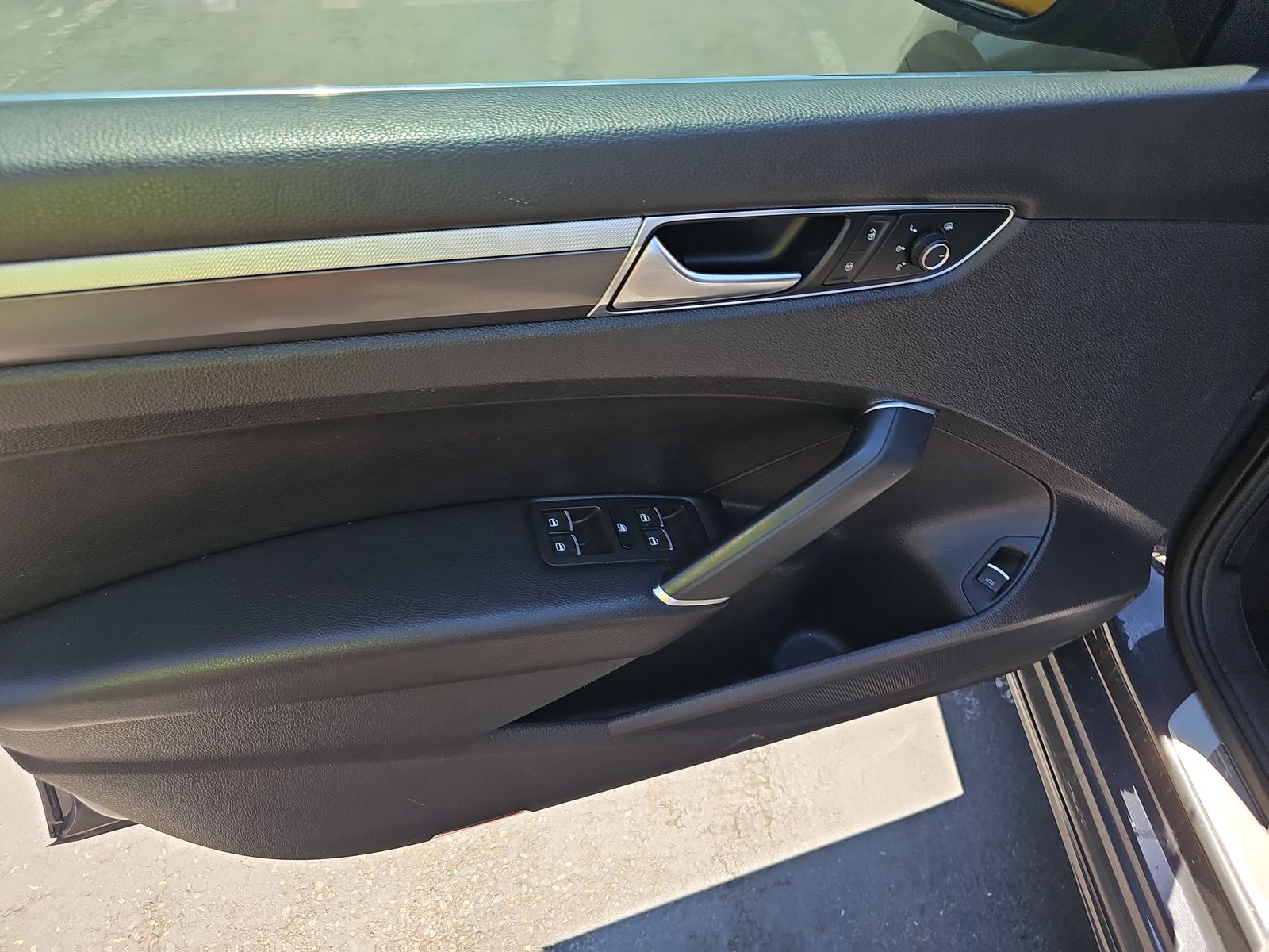 2016 Volkswagen Passat 1.8T R-Line FWD