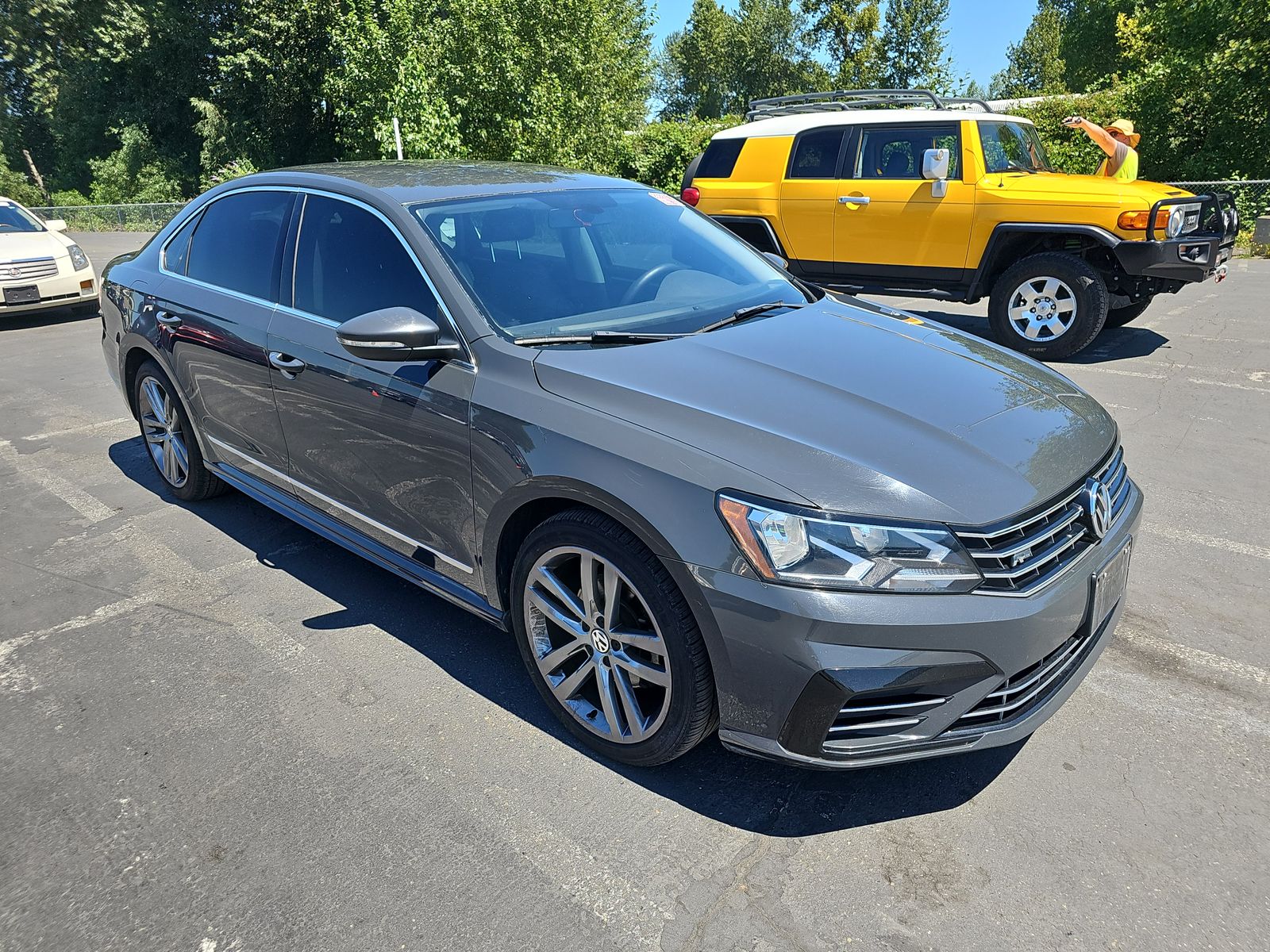 2016 Volkswagen Passat 1.8T R-Line FWD