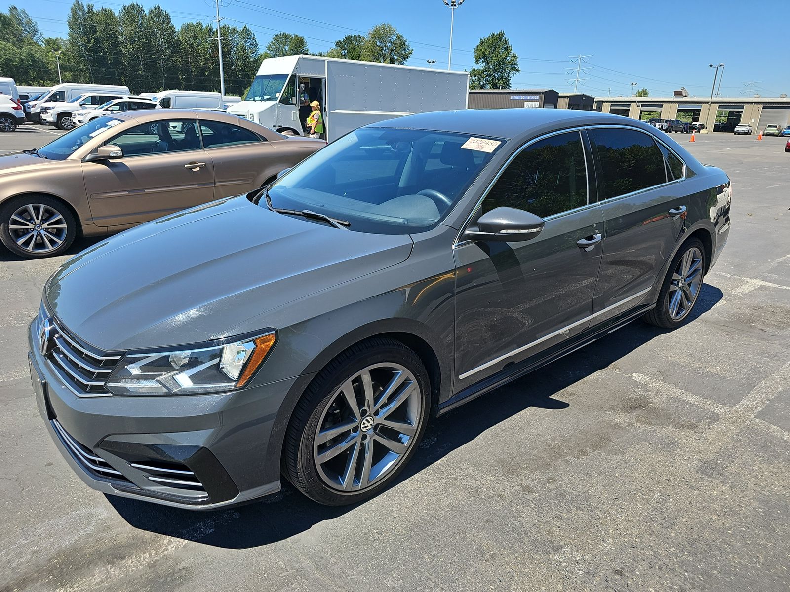 2016 Volkswagen Passat 1.8T R-Line FWD