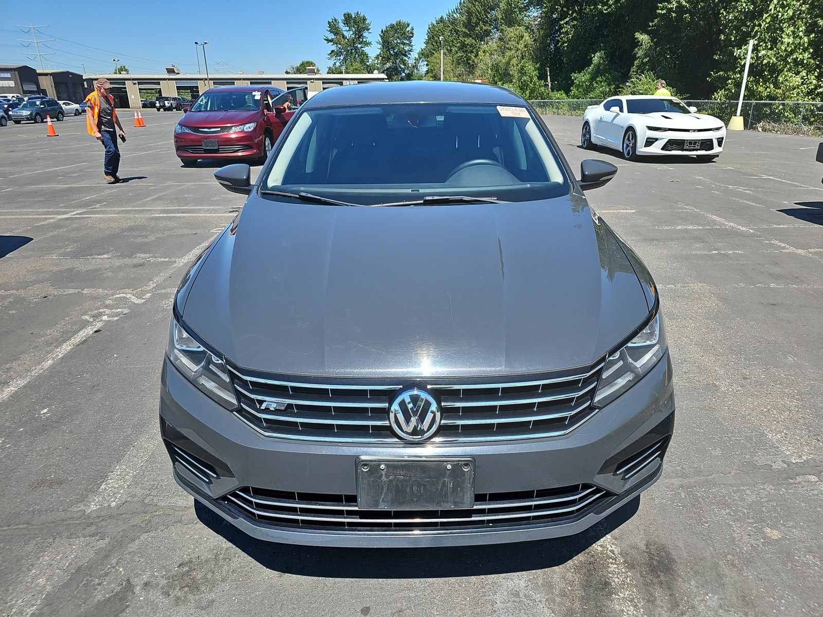 2016 Volkswagen Passat 1.8T R-Line FWD
