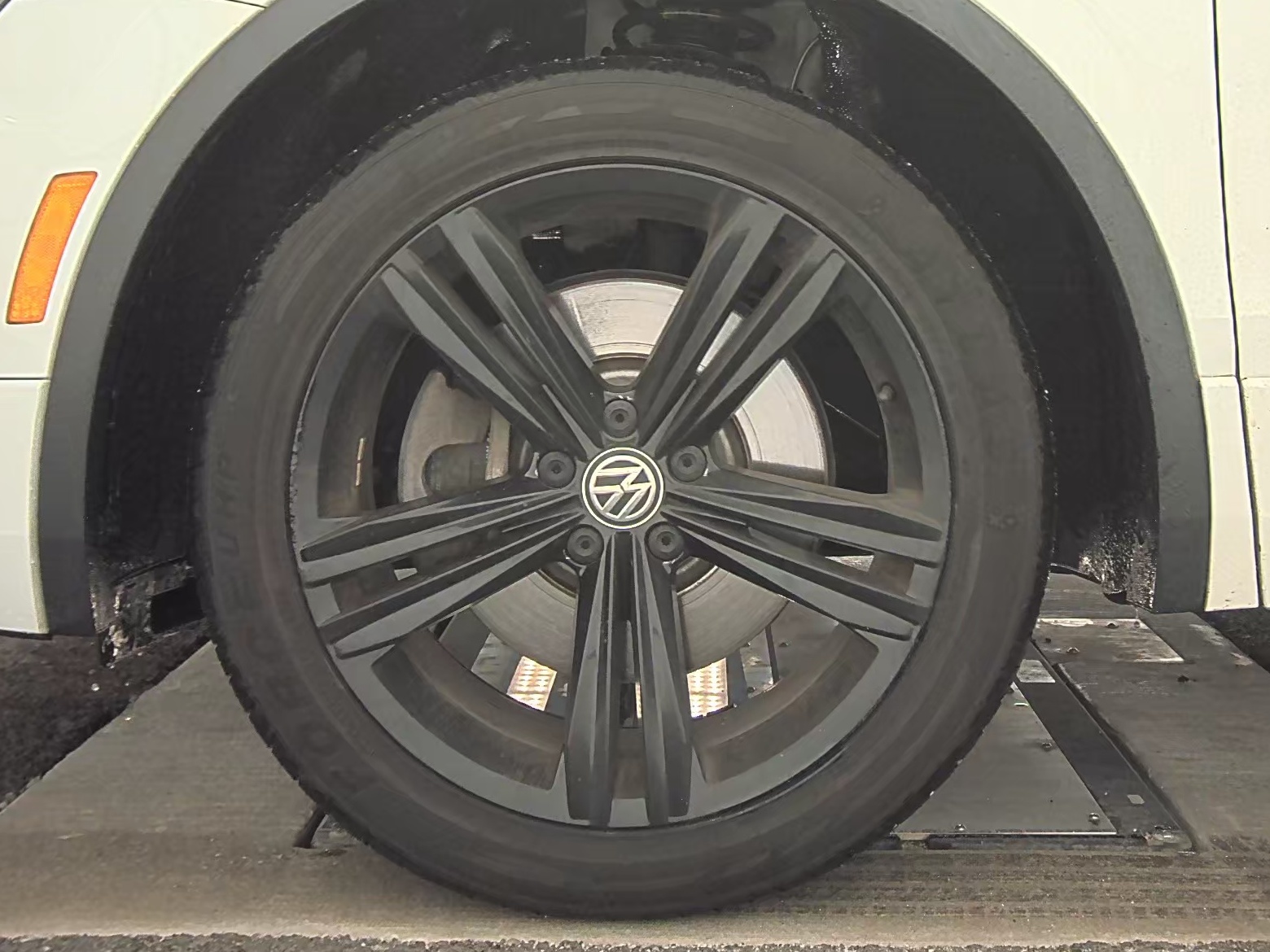 2019 Volkswagen Tiguan 2.0T SEL R-Line Black FWD