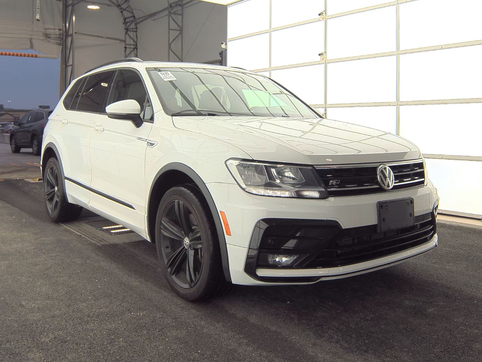 2019 Volkswagen Tiguan 2.0T SEL R-Line Black FWD