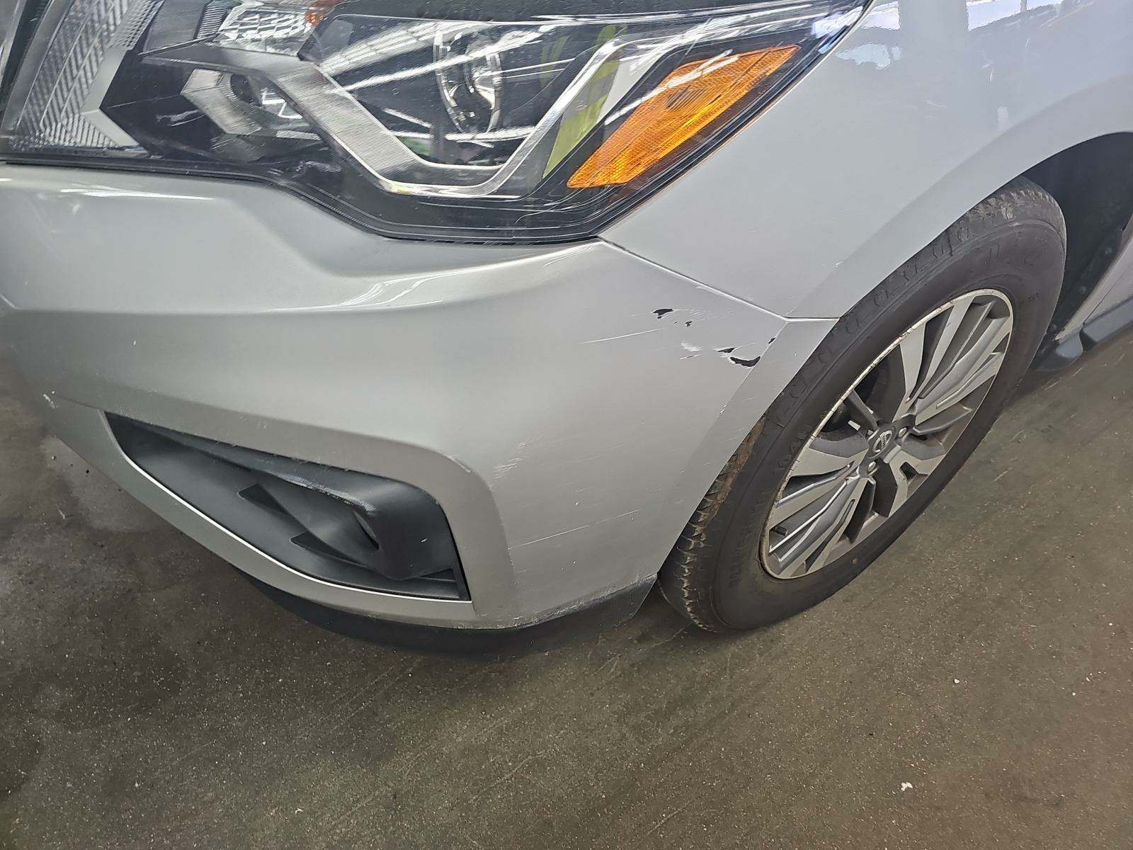 2020 Nissan Pathfinder SL FWD