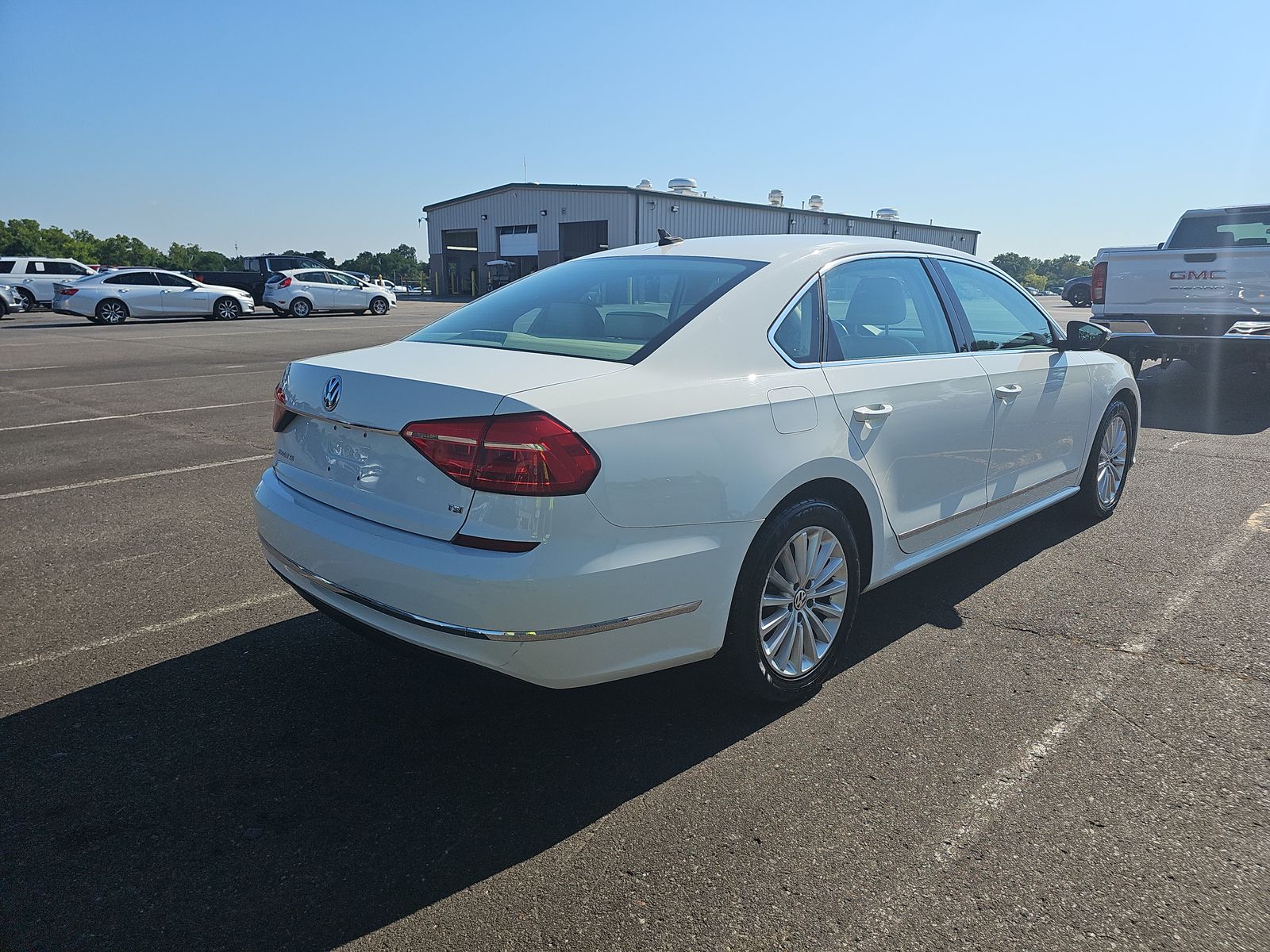 2016 Volkswagen Passat 1.8T SE FWD