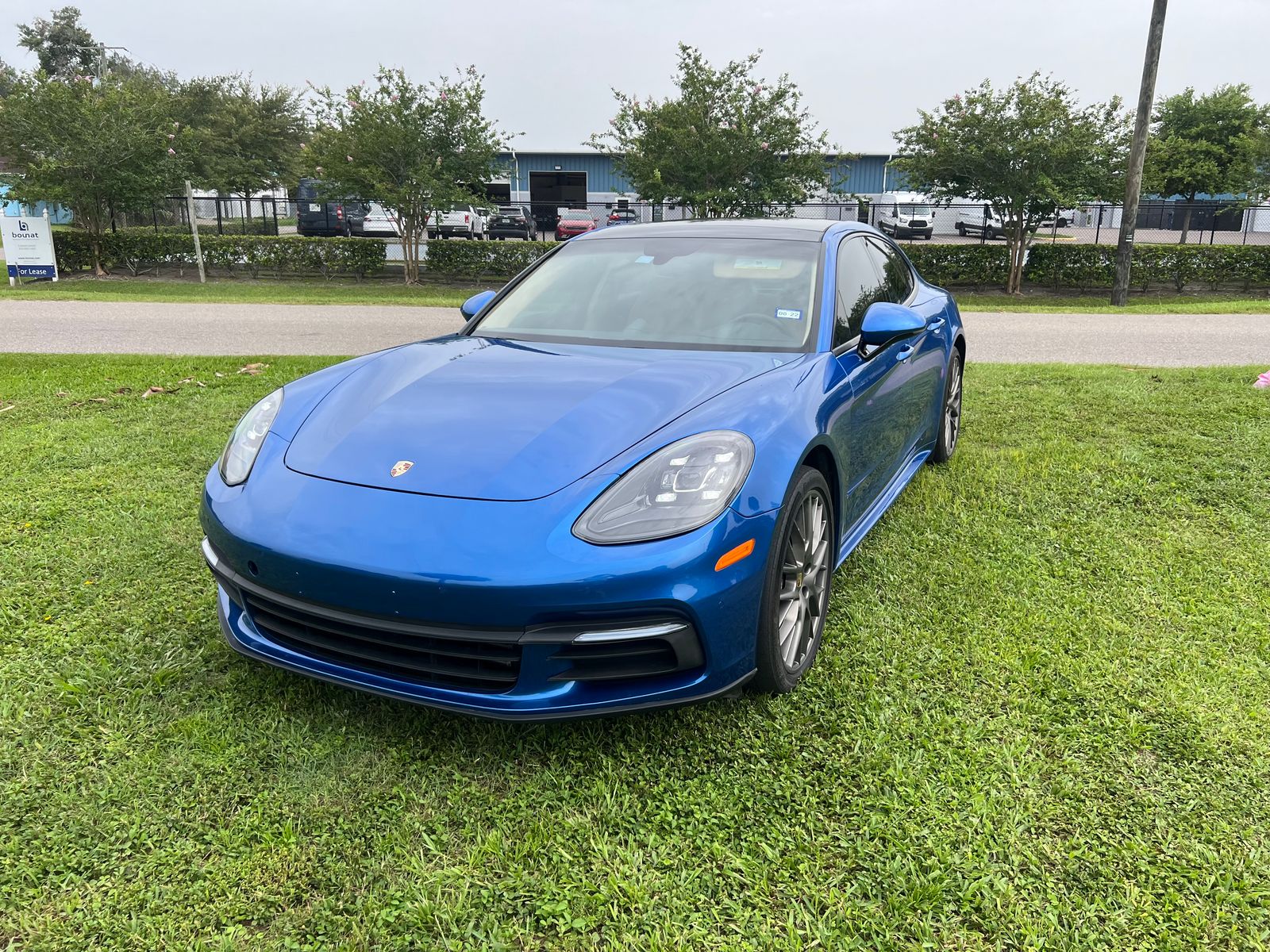 2017 Porsche Panamera 4