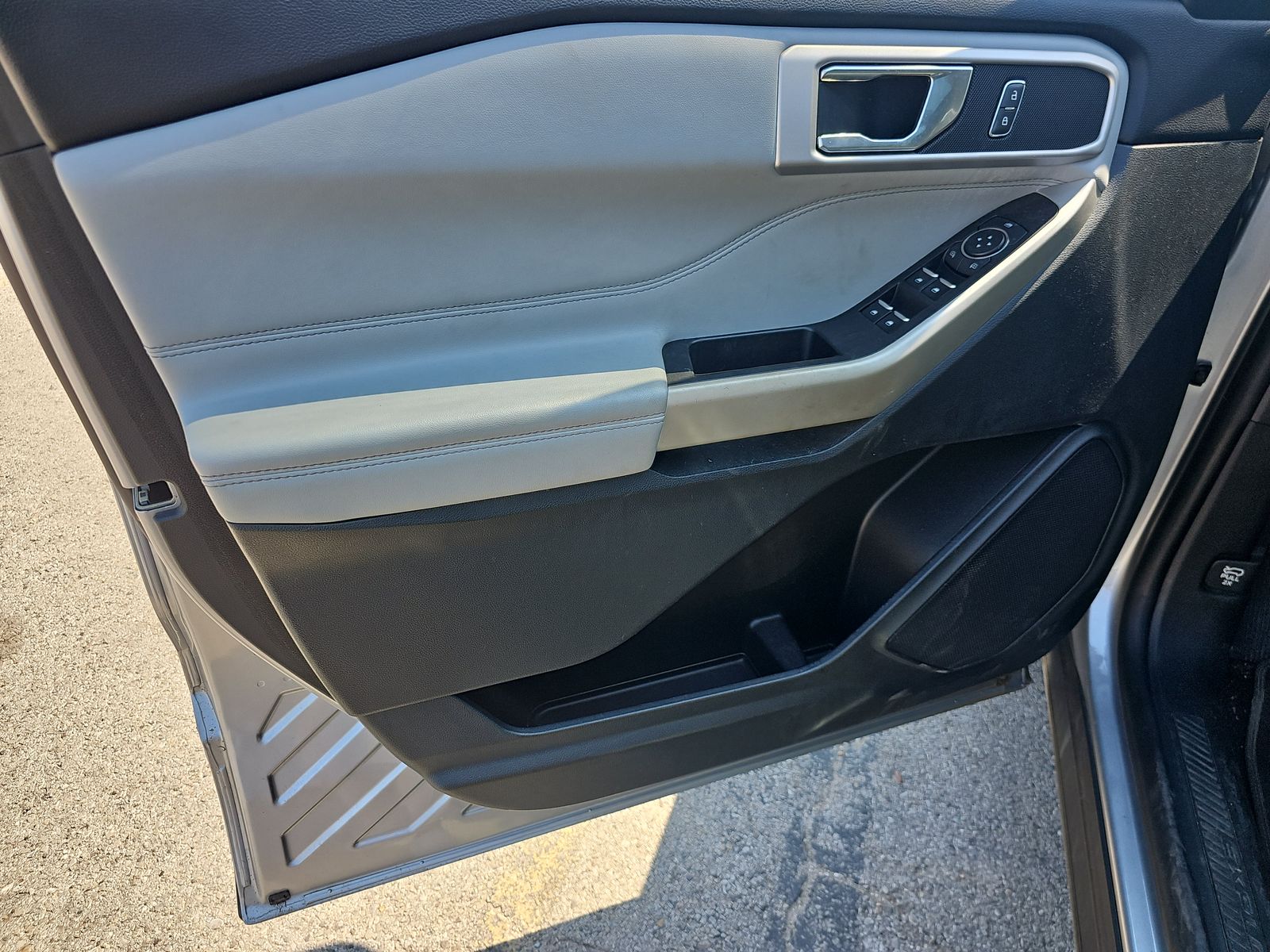 2021 Ford Explorer XLT RWD