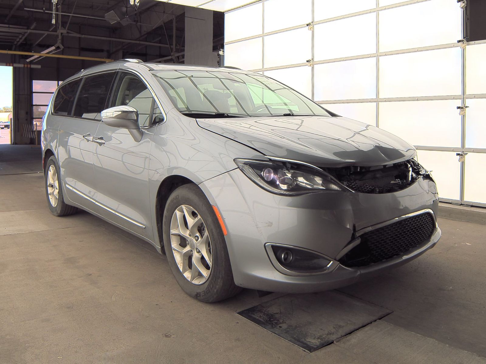 2020 Chrysler Pacifica Limited FWD