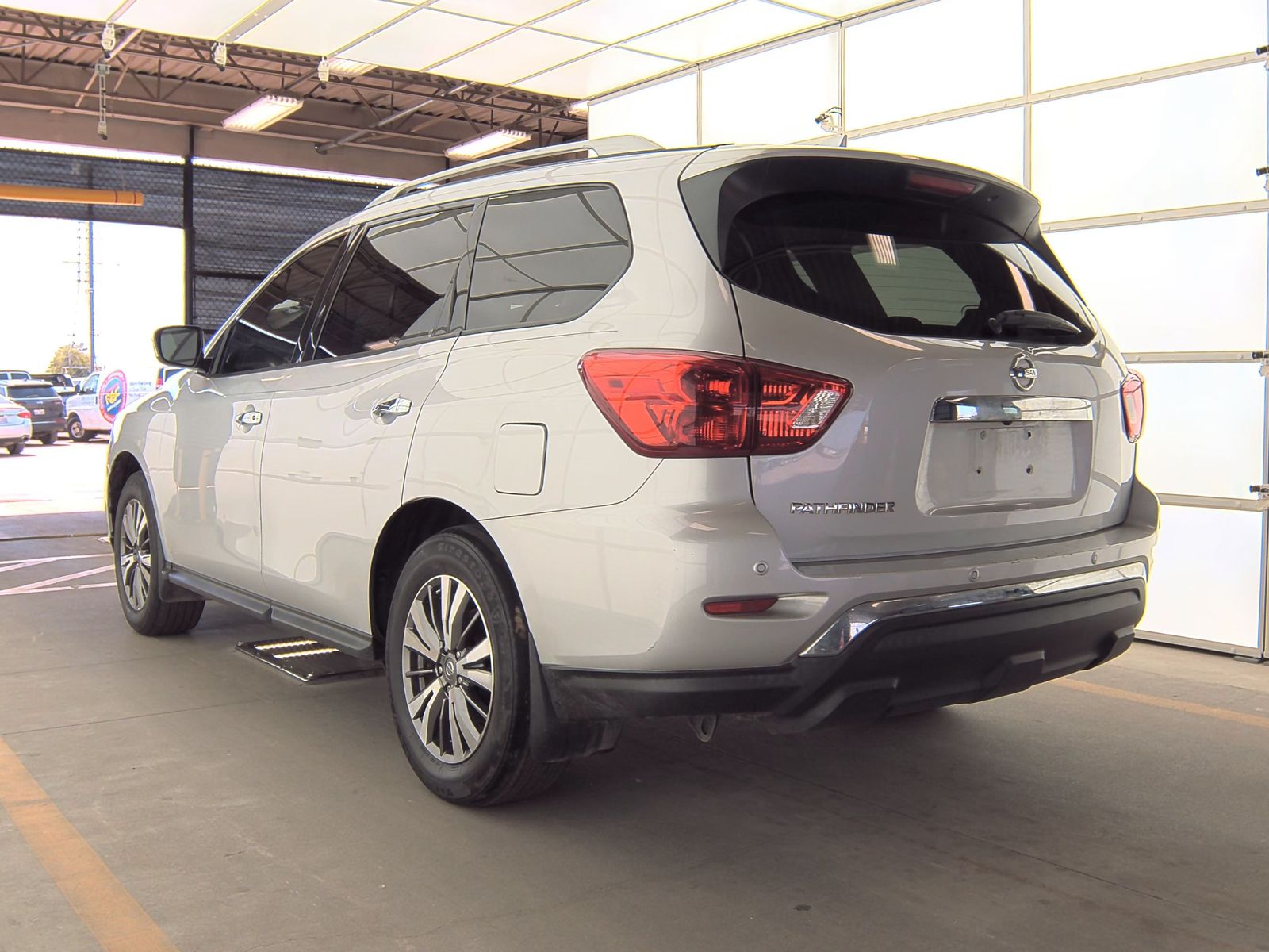 2019 Nissan Pathfinder S FWD