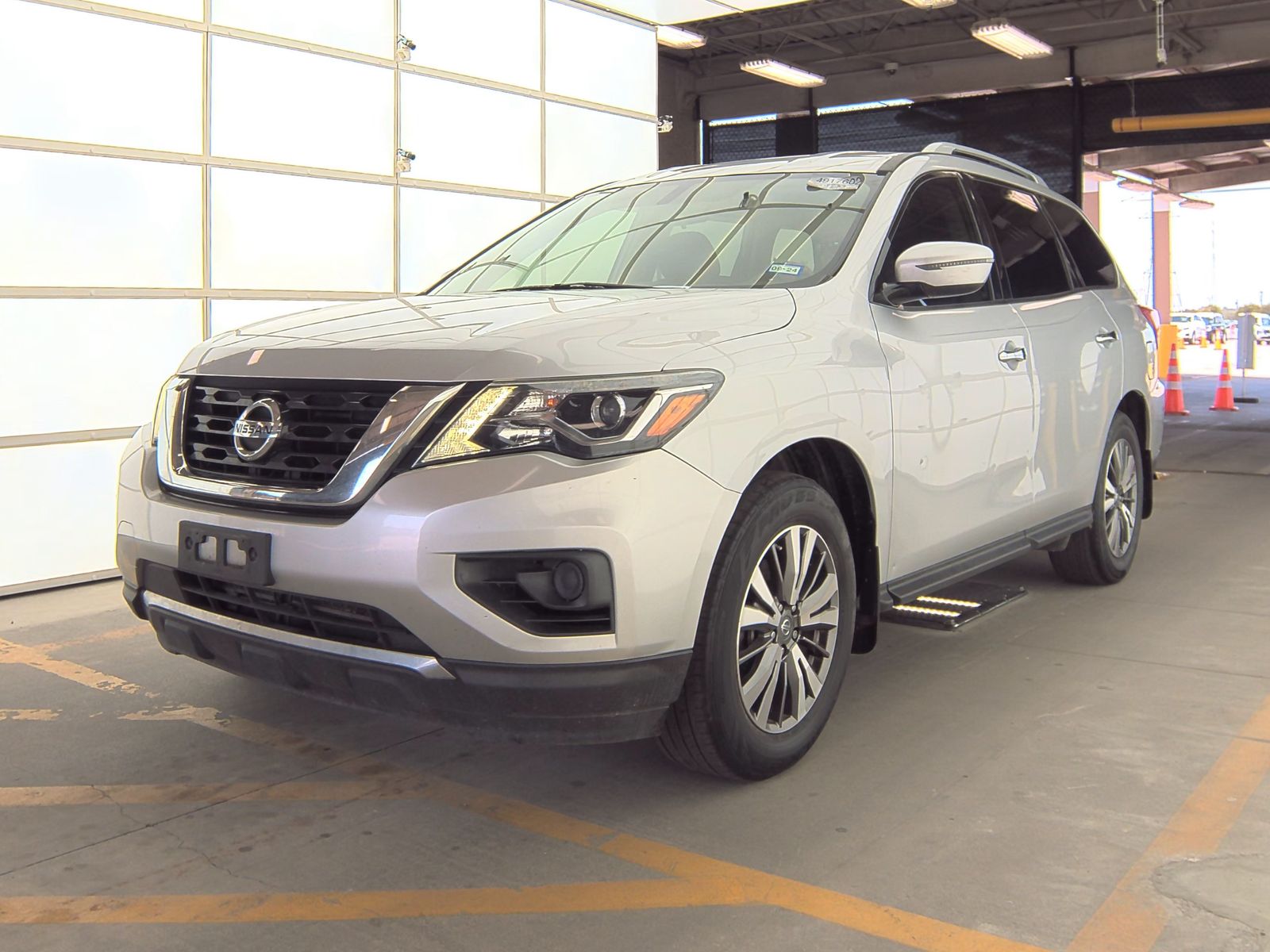 2019 Nissan Pathfinder S FWD