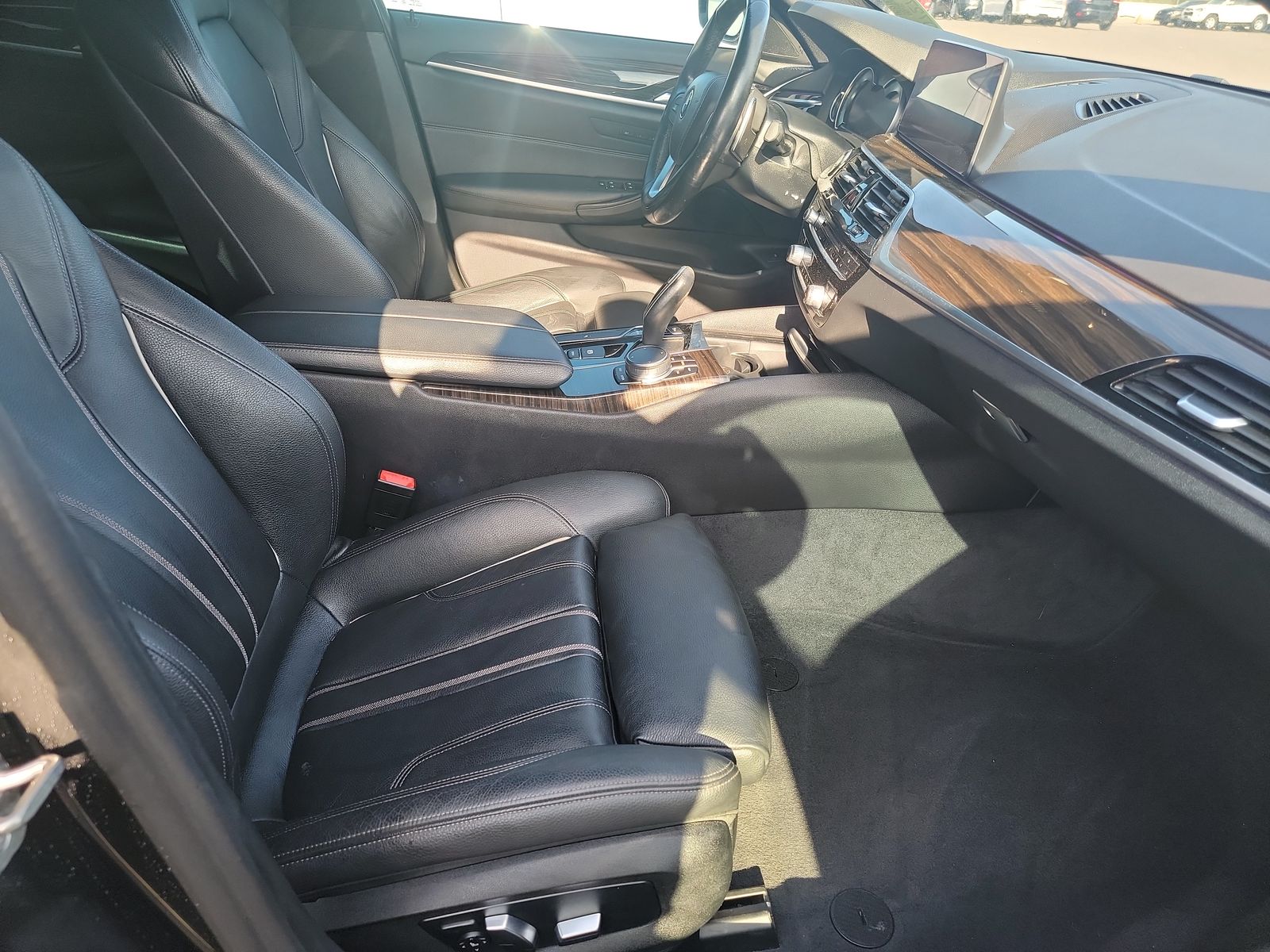 2019 BMW 5 Series 530i RWD