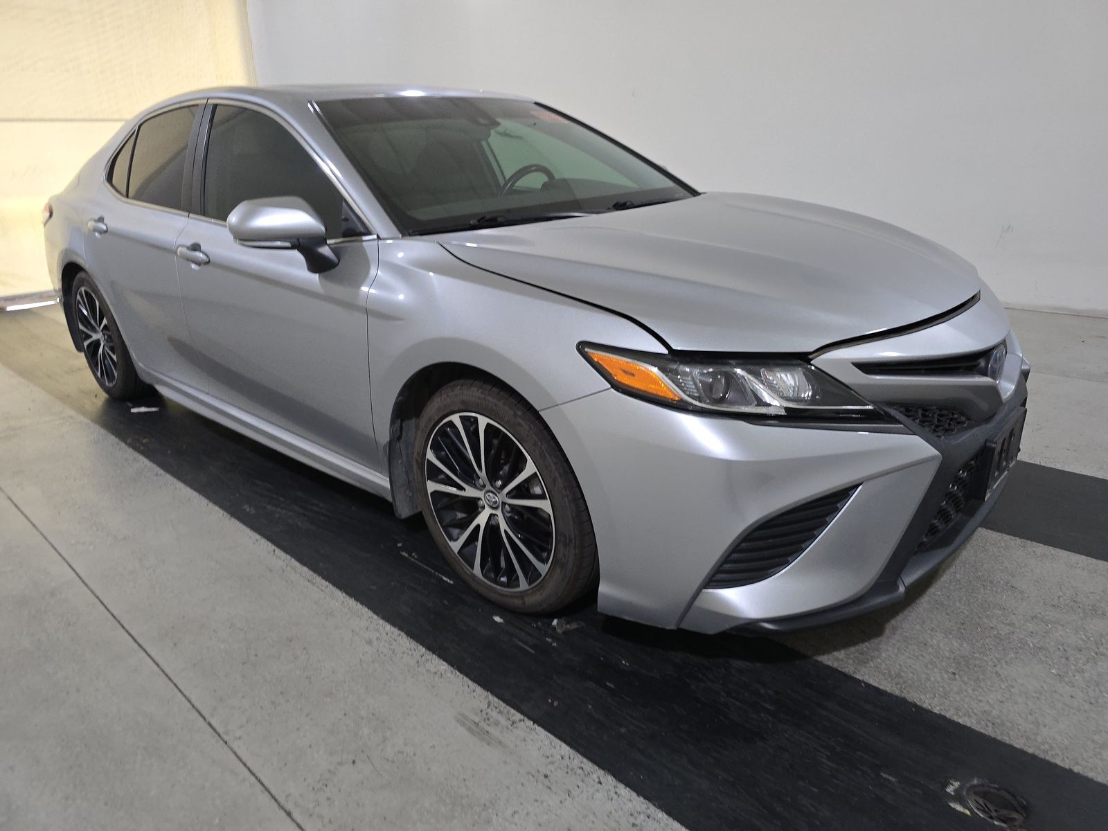 2020 Toyota Camry Hybrid SE FWD