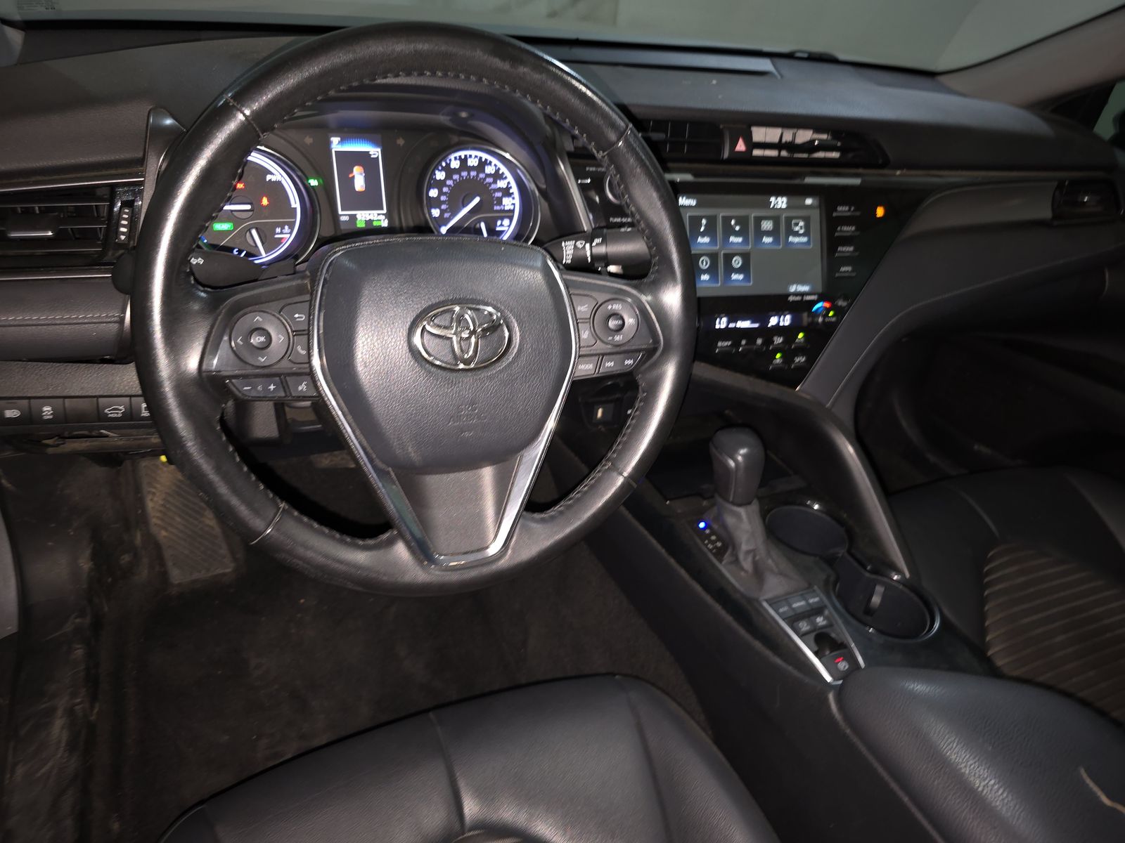 2020 Toyota Camry Hybrid SE FWD