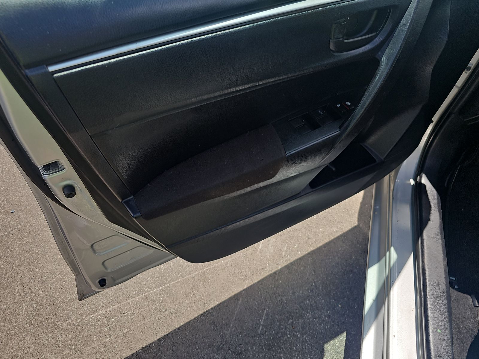 2014 Toyota Corolla L FWD