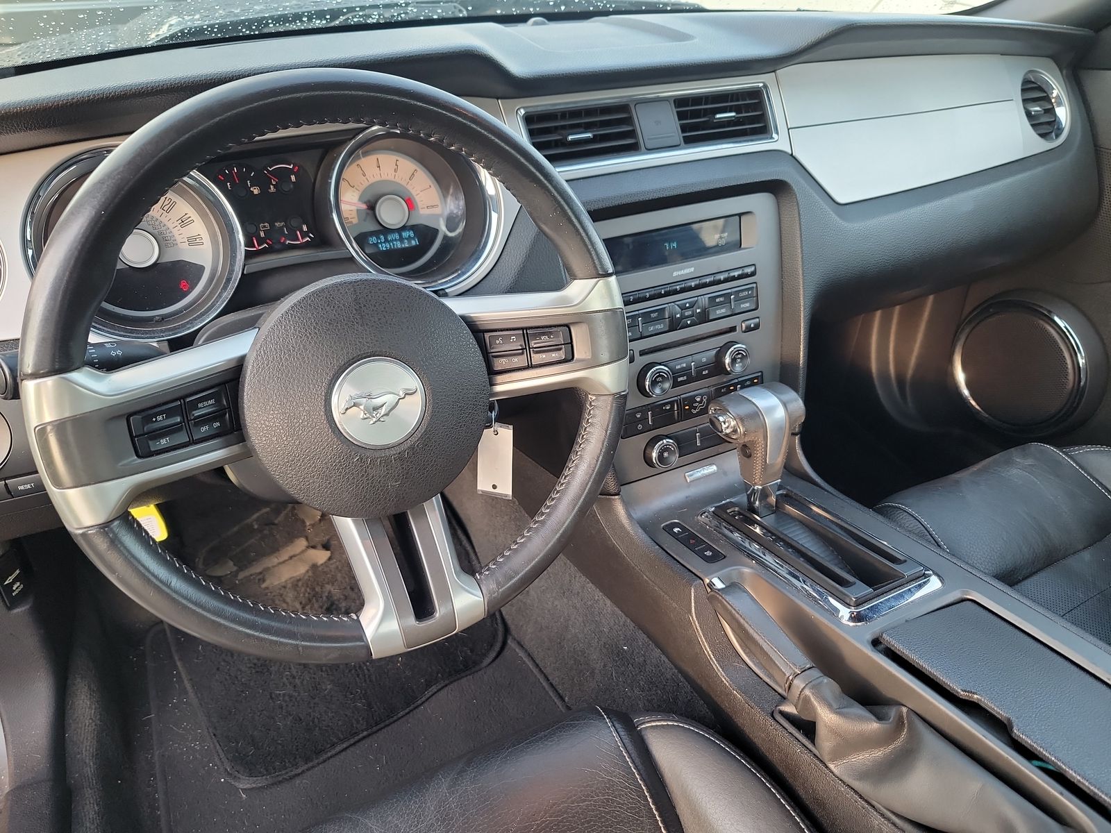 2011 Ford Mustang V6 Premium RWD