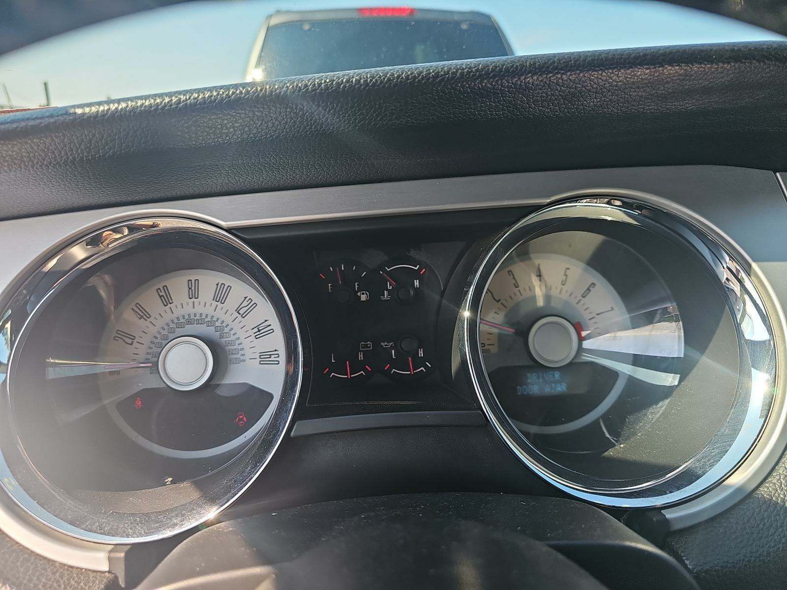 2011 Ford Mustang V6 Premium RWD