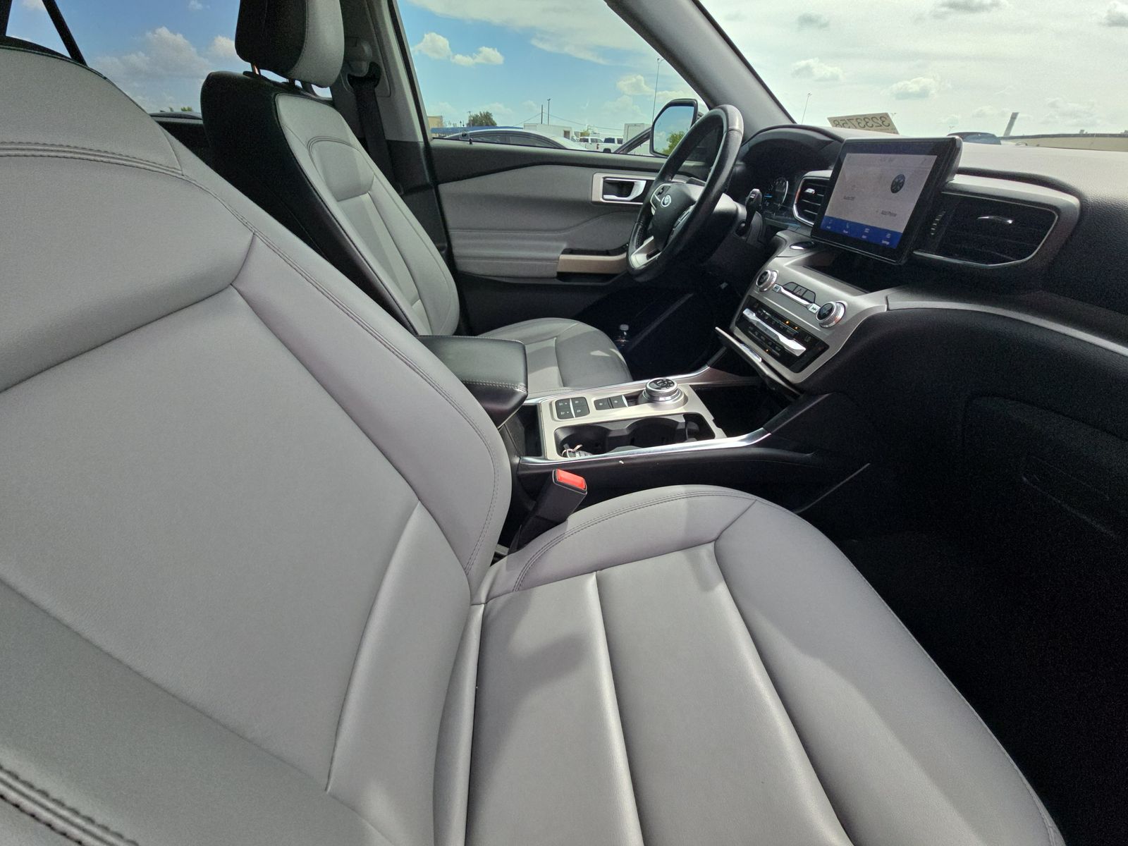 2021 Ford Explorer XLT RWD