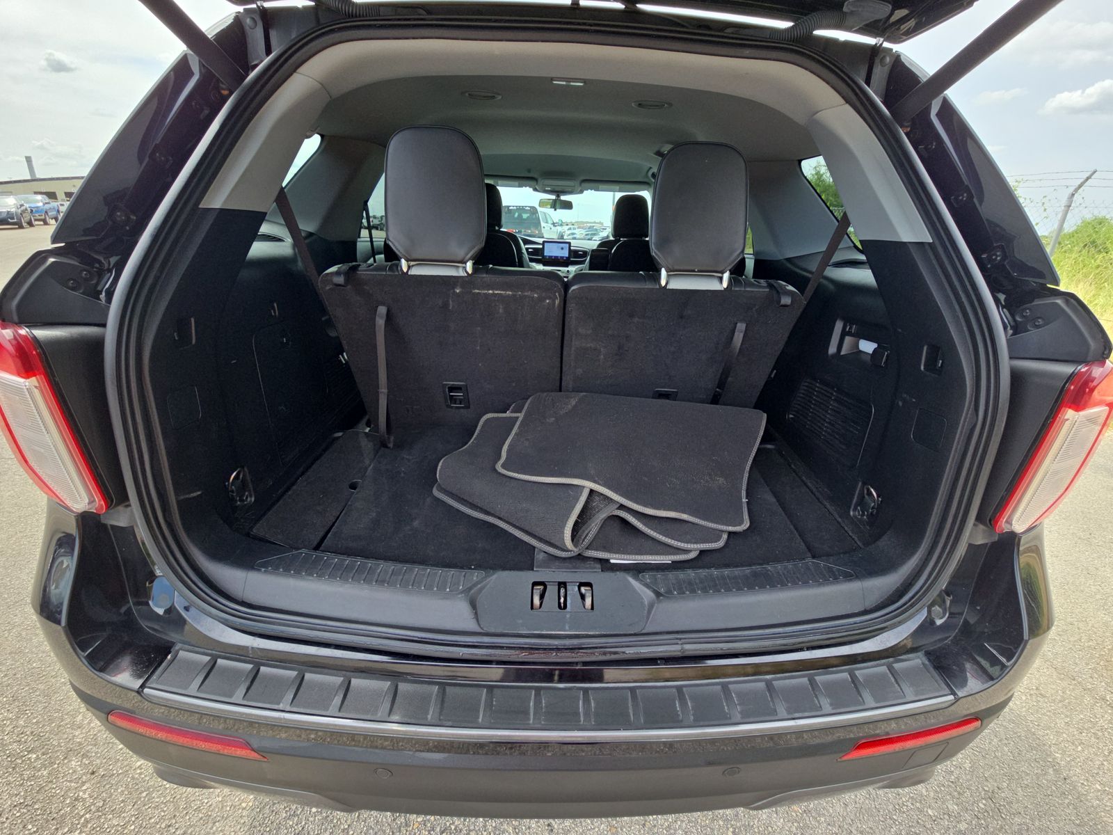 2021 Ford Explorer XLT RWD