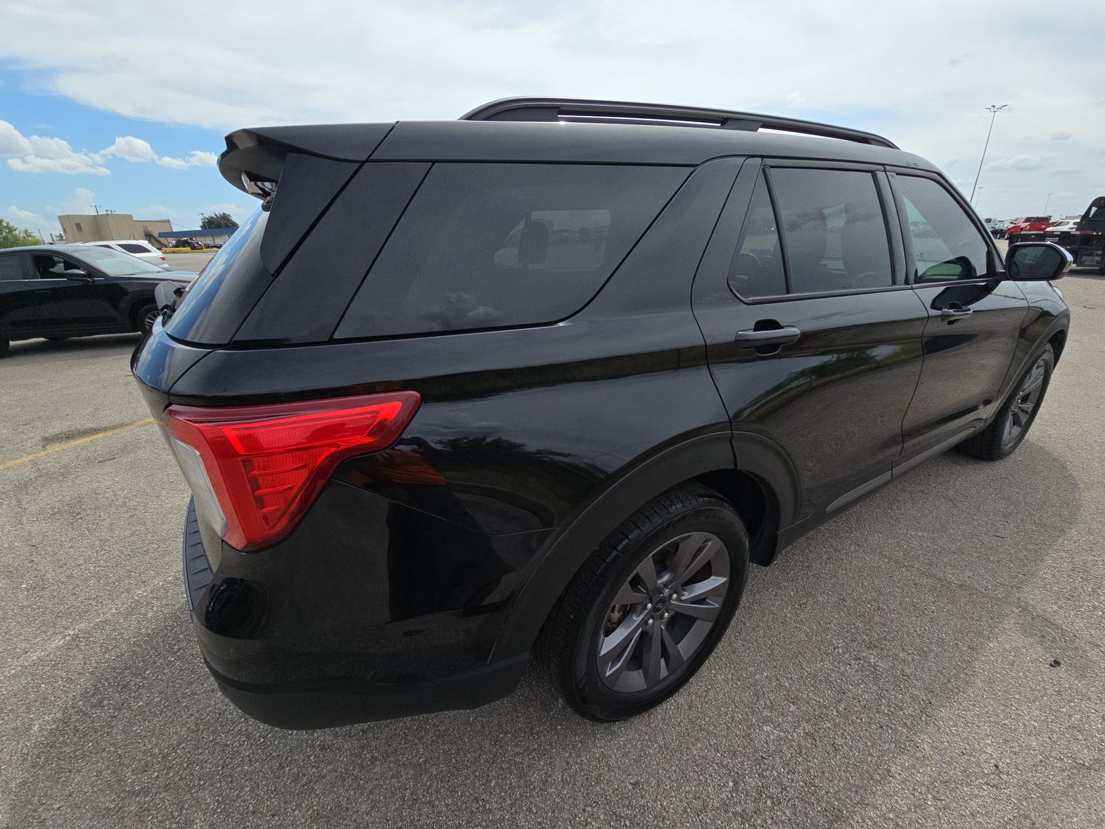 2021 Ford Explorer XLT RWD