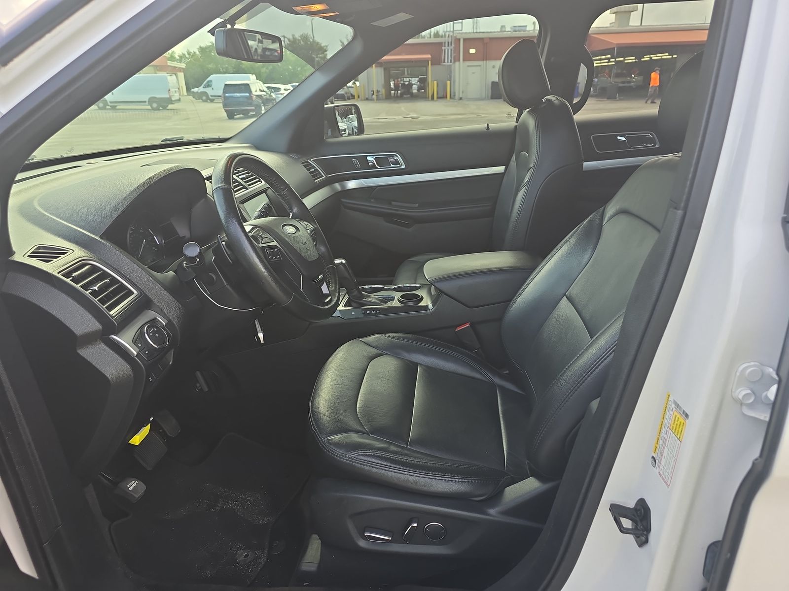 2017 Ford Explorer XLT FWD