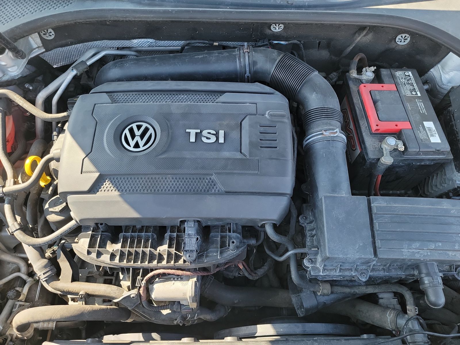 2014 Volkswagen Passat 1.8T Wolfsburg Ed FWD