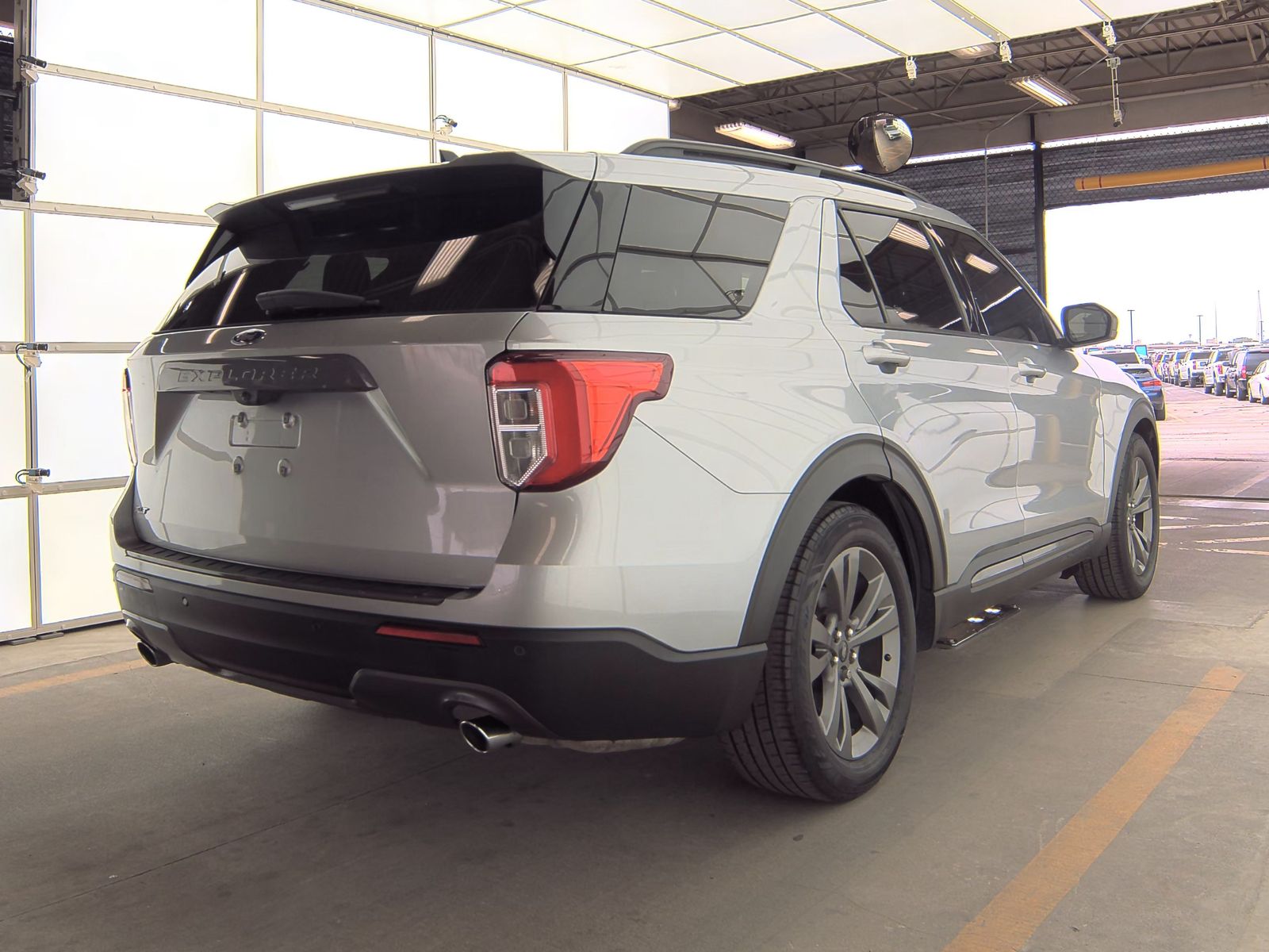 2021 Ford Explorer XLT RWD