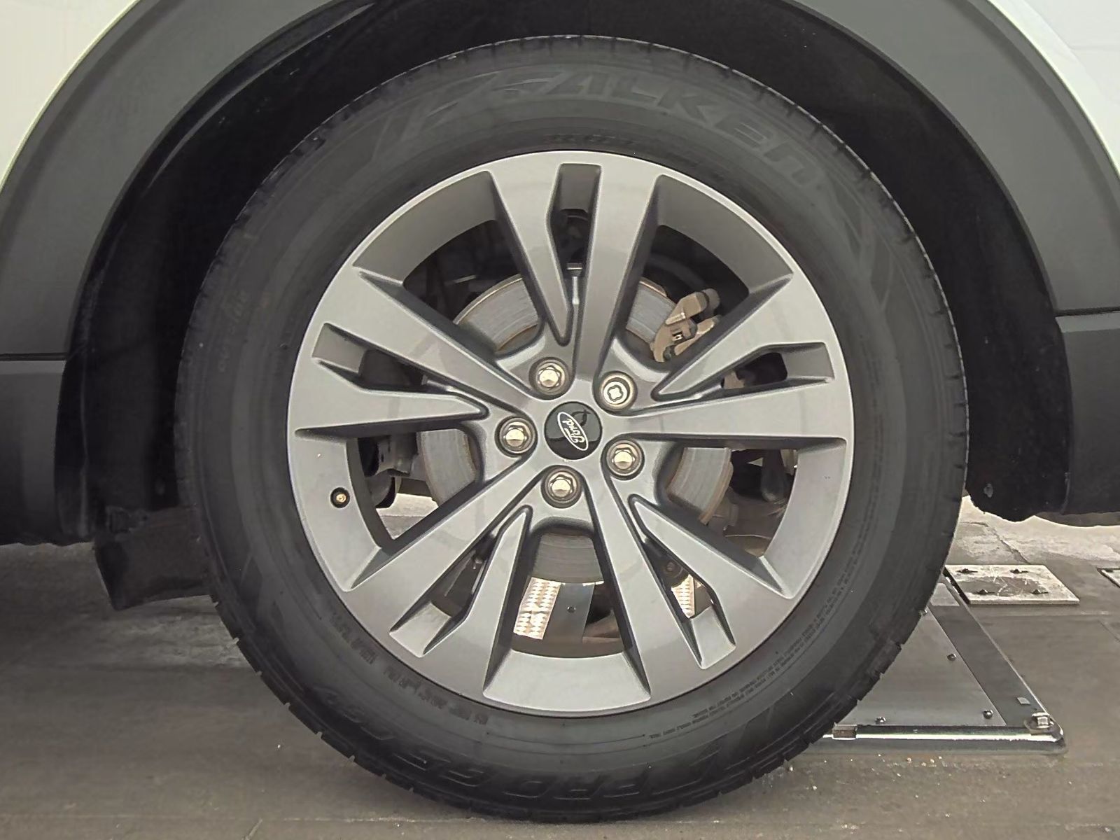 2021 Ford Explorer XLT RWD