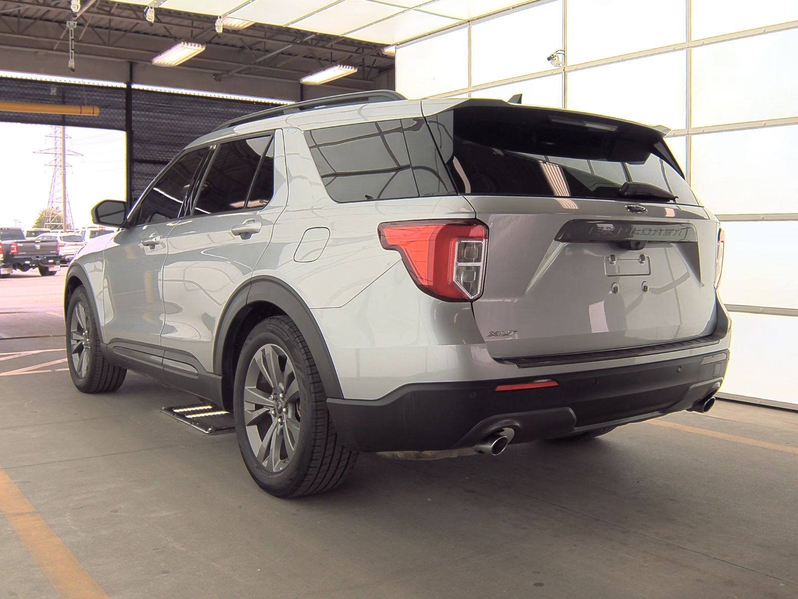 2021 Ford Explorer XLT RWD