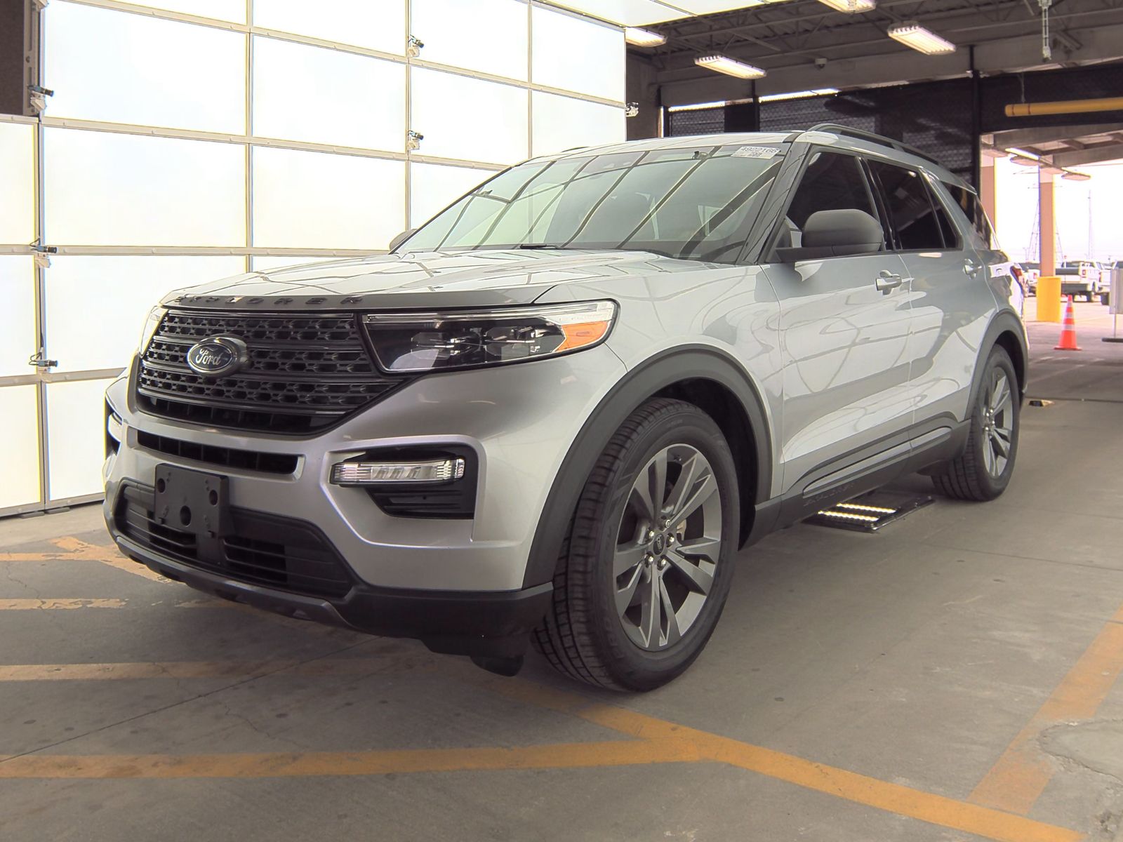 2021 Ford Explorer XLT RWD