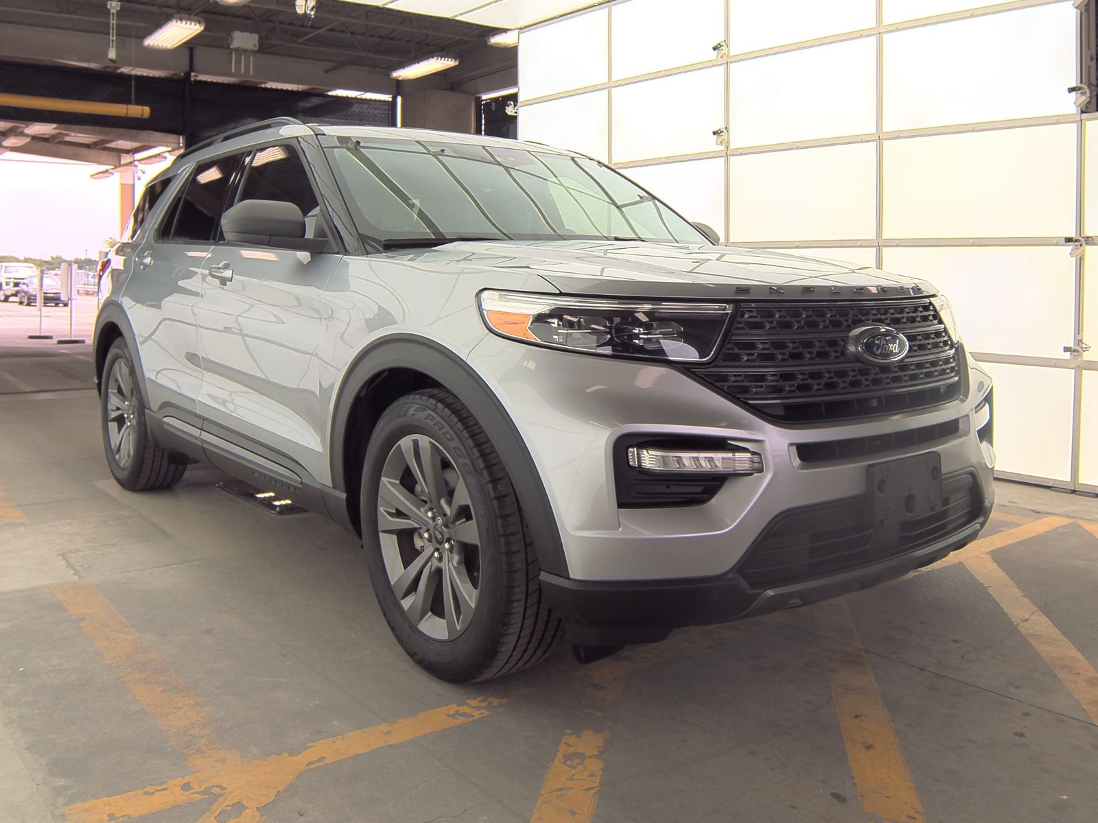 2021 Ford Explorer XLT RWD