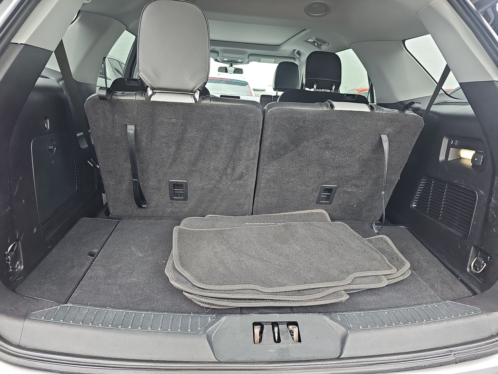 2021 Ford Explorer XLT RWD