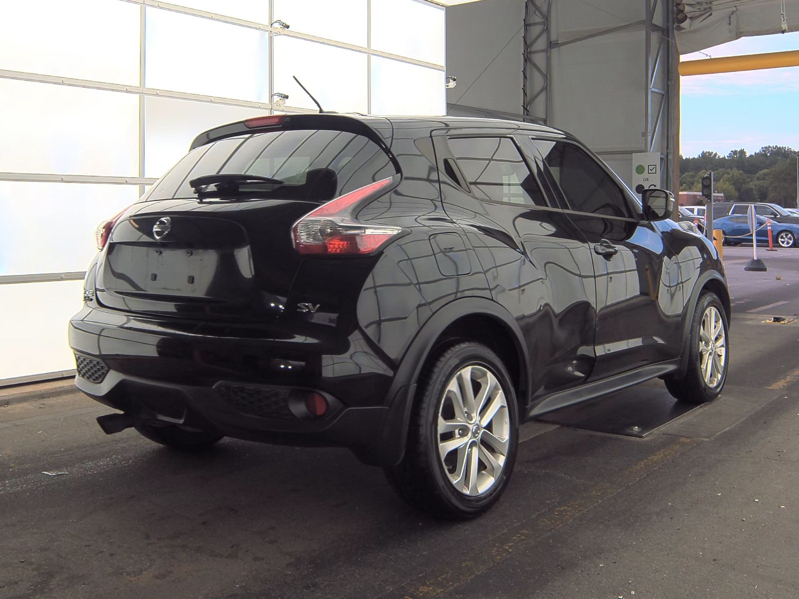 2015 Nissan JUKE SV FWD