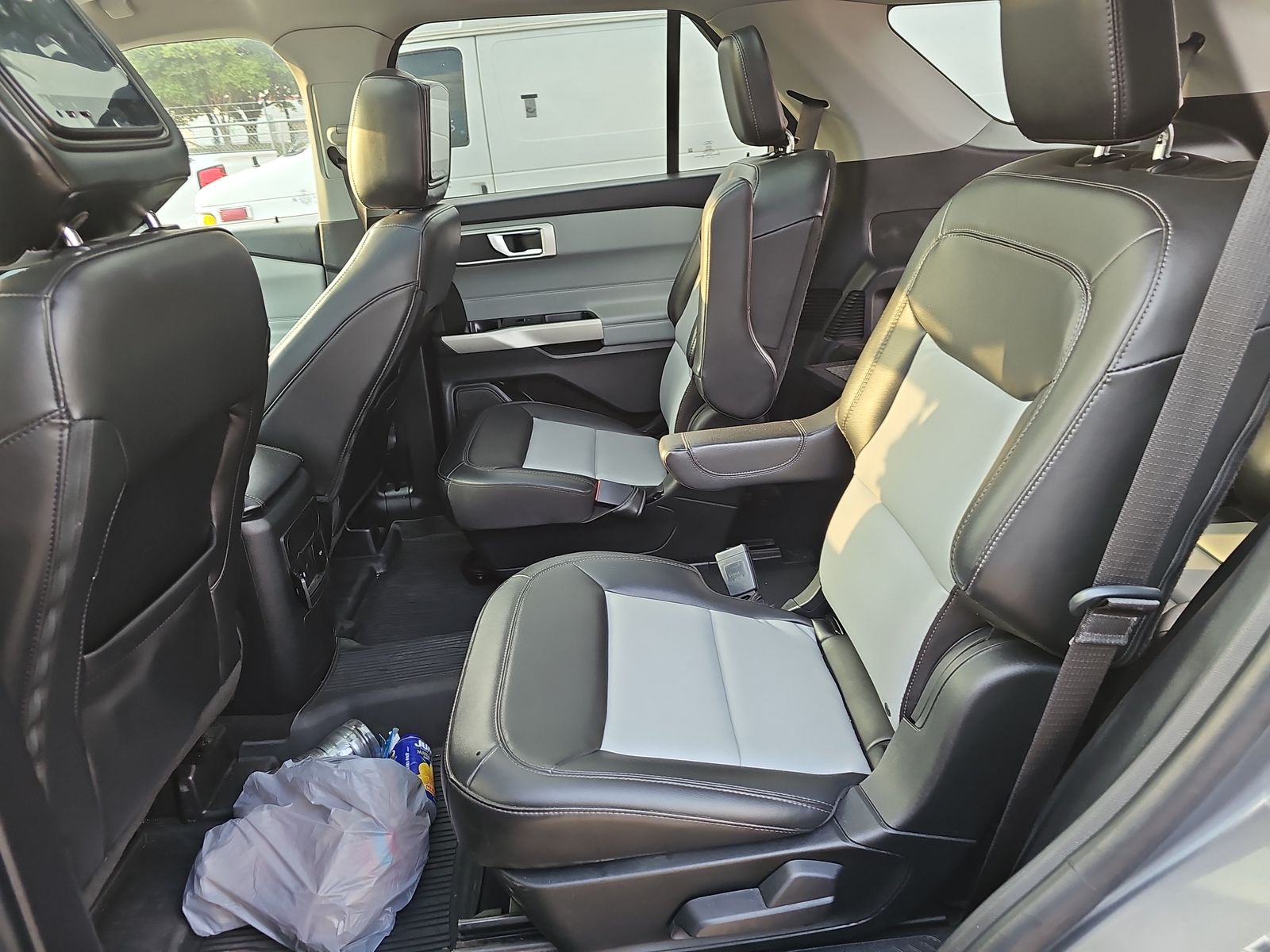 2022 Ford Explorer XLT AWD