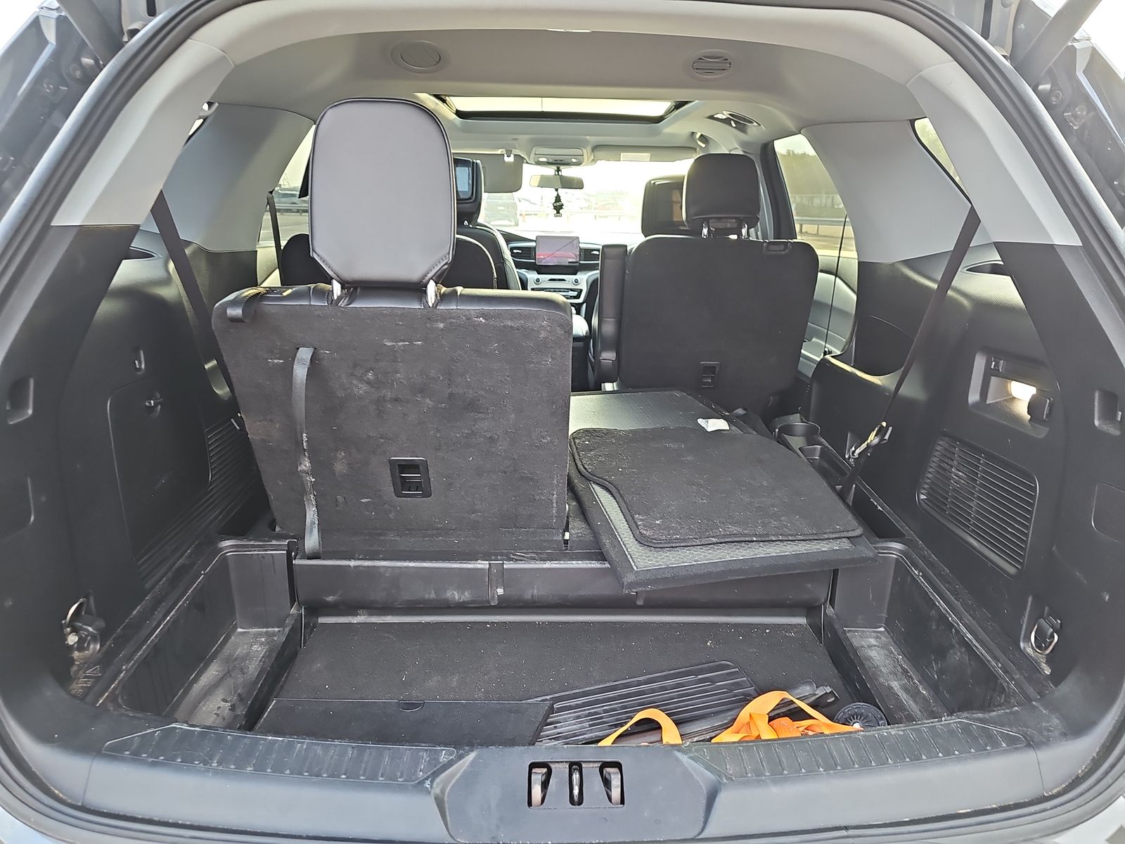 2022 Ford Explorer XLT AWD