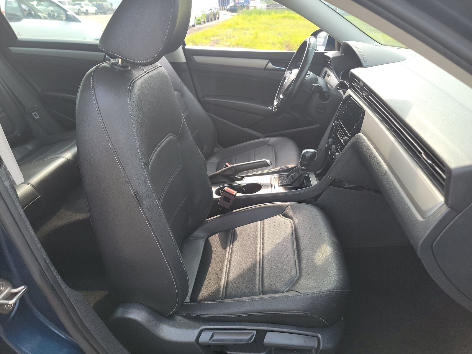 2020 Volkswagen Passat 2.0T SE FWD