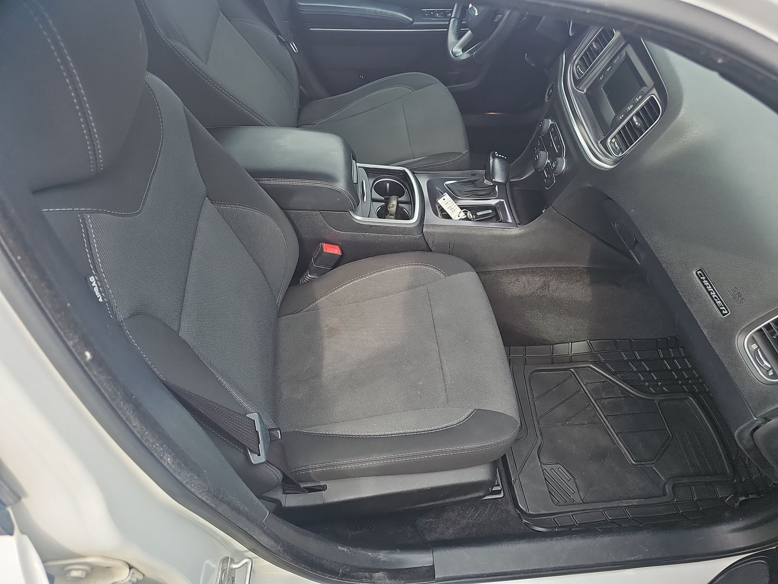 2015 Dodge Charger SE FWD