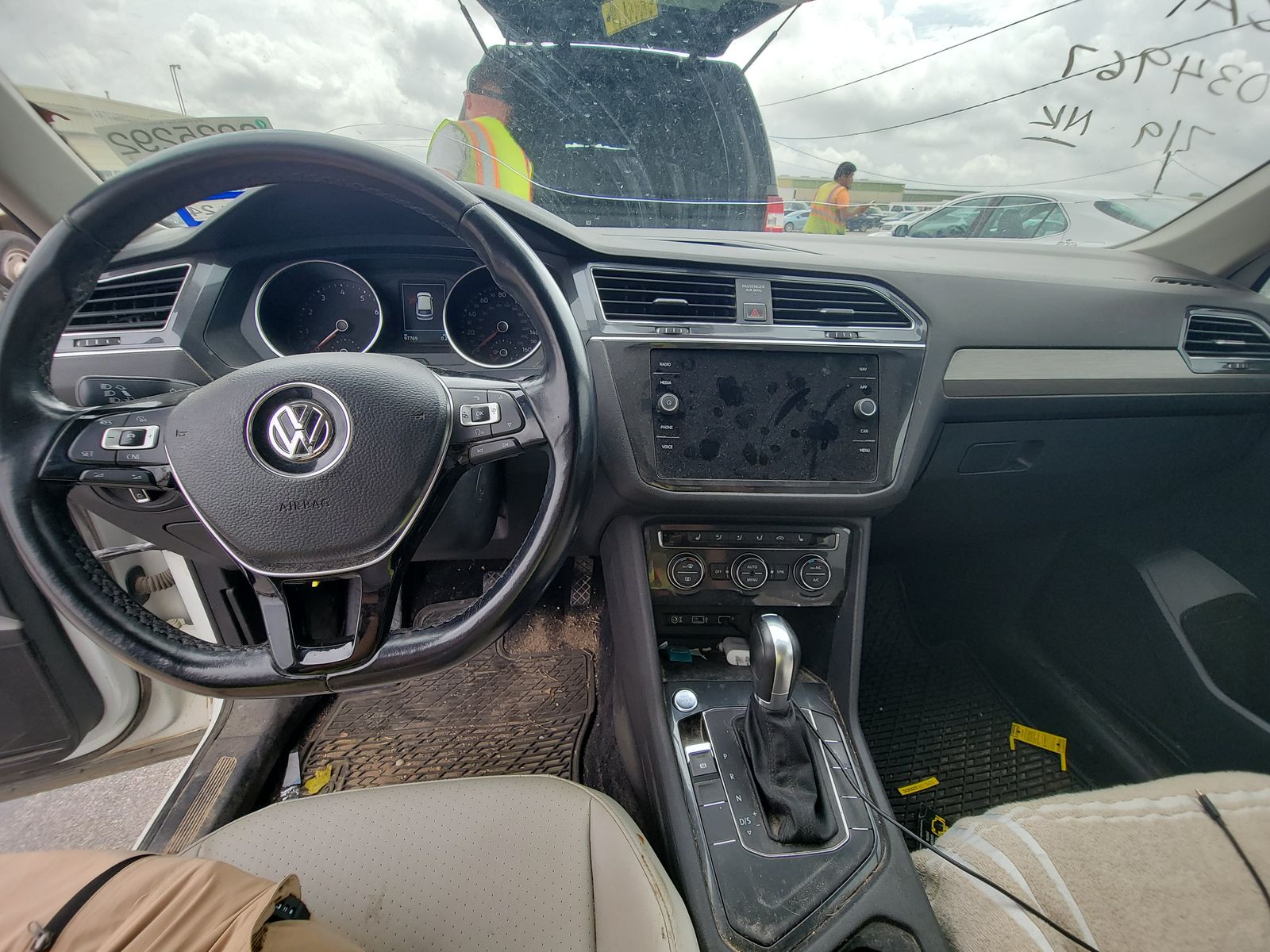 2018 Volkswagen Tiguan 2.0T SEL FWD