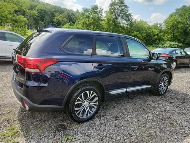 2017 Mitsubishi Outlander ES FWD