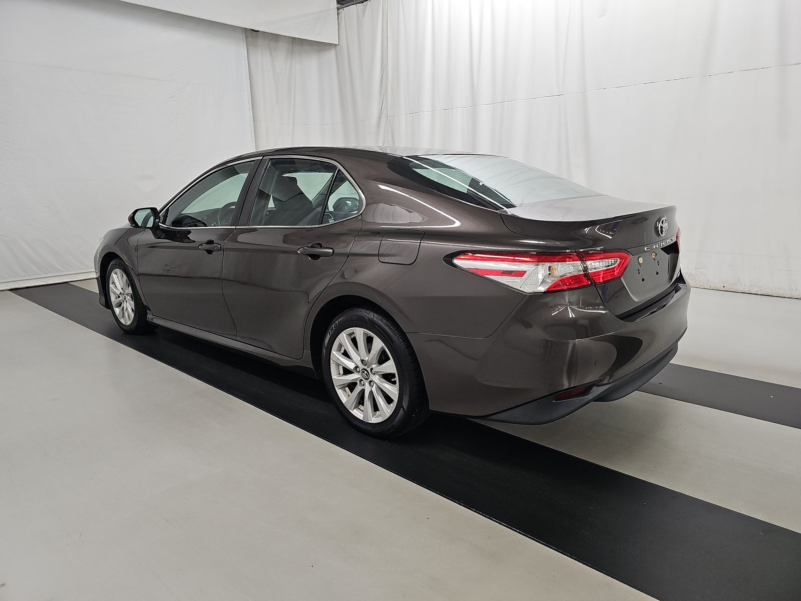 2018 Toyota Camry LE FWD