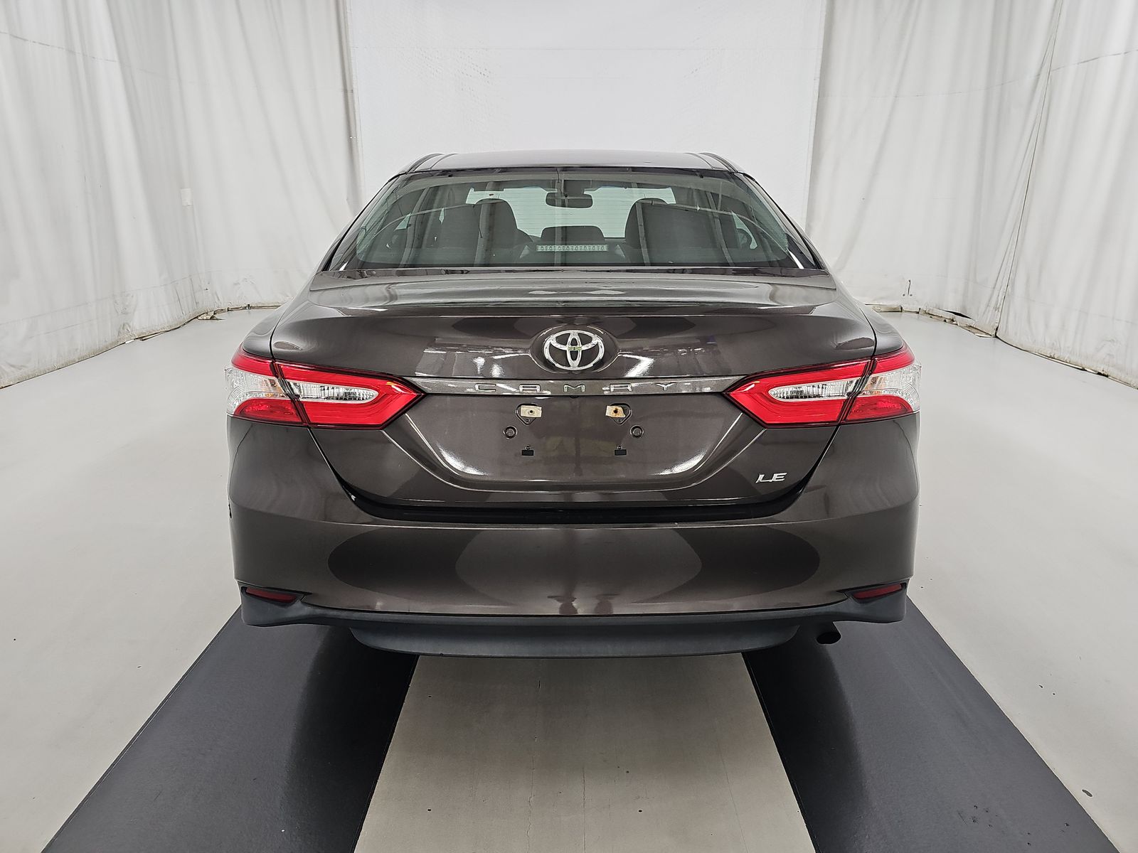 2018 Toyota Camry LE FWD