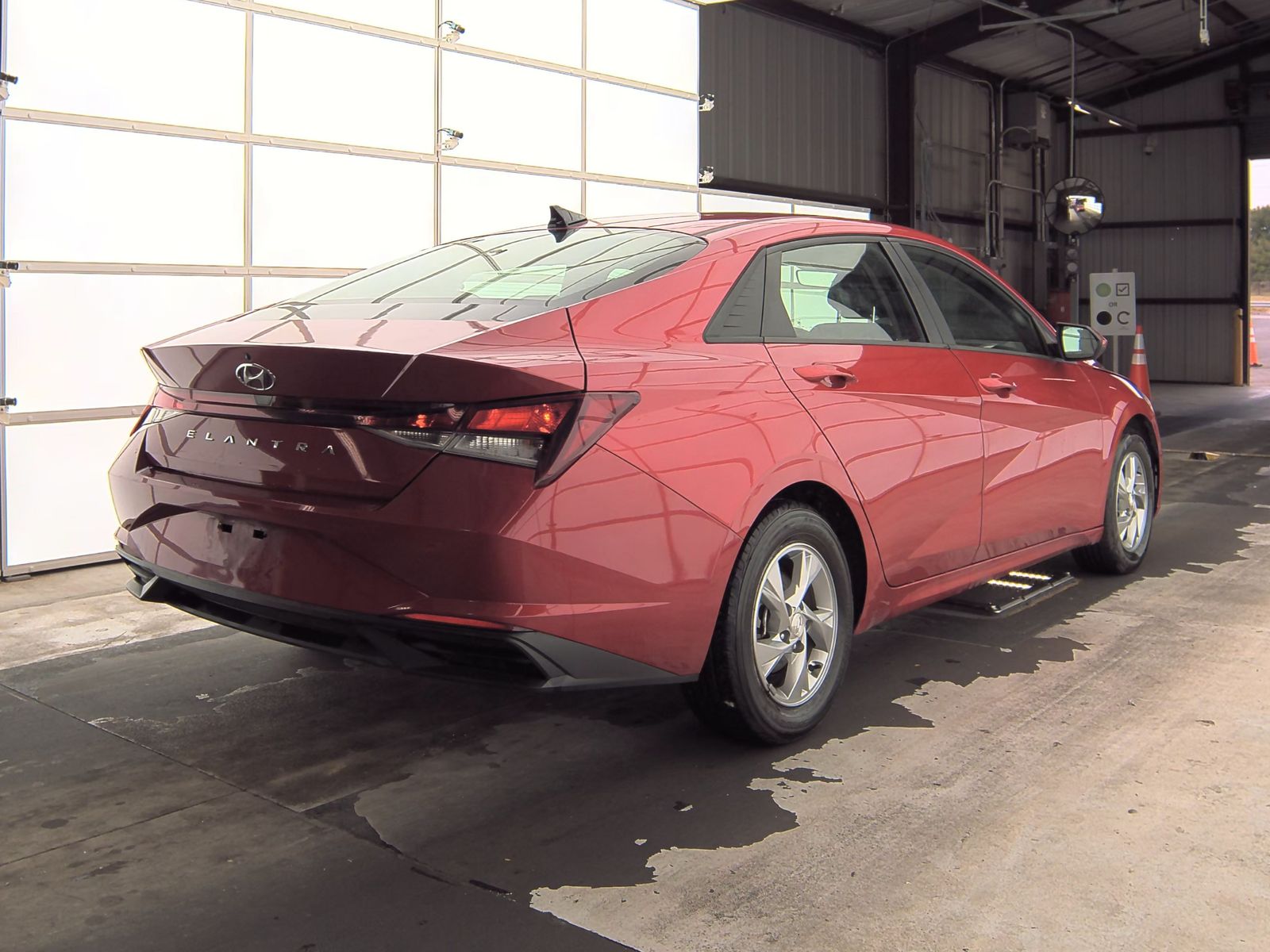 2021 Hyundai Elantra SE FWD