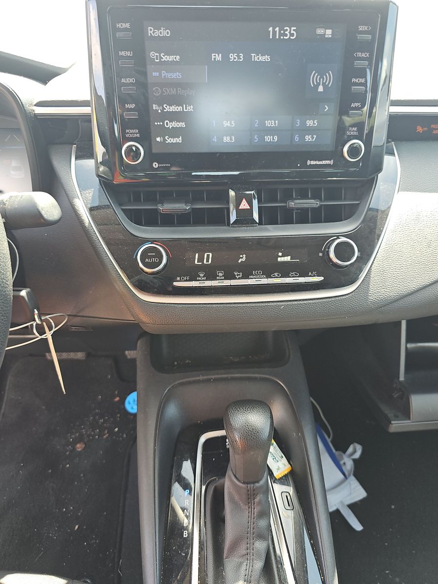 2022 Toyota Corolla LE FWD