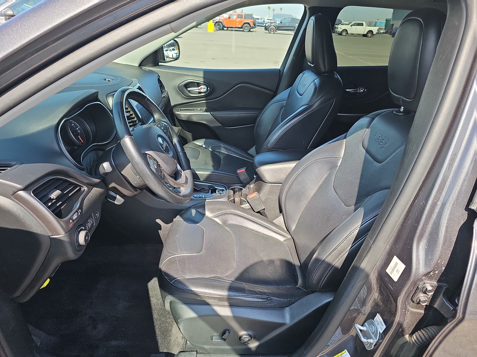 2019 Jeep Cherokee Limited FWD