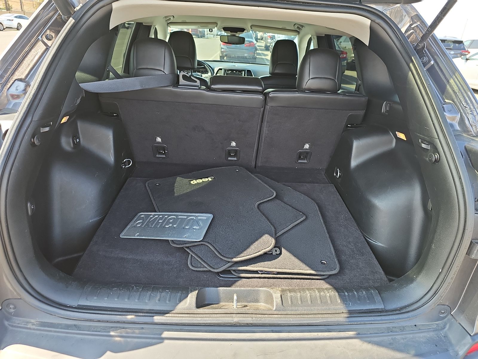 2019 Jeep Cherokee Limited FWD