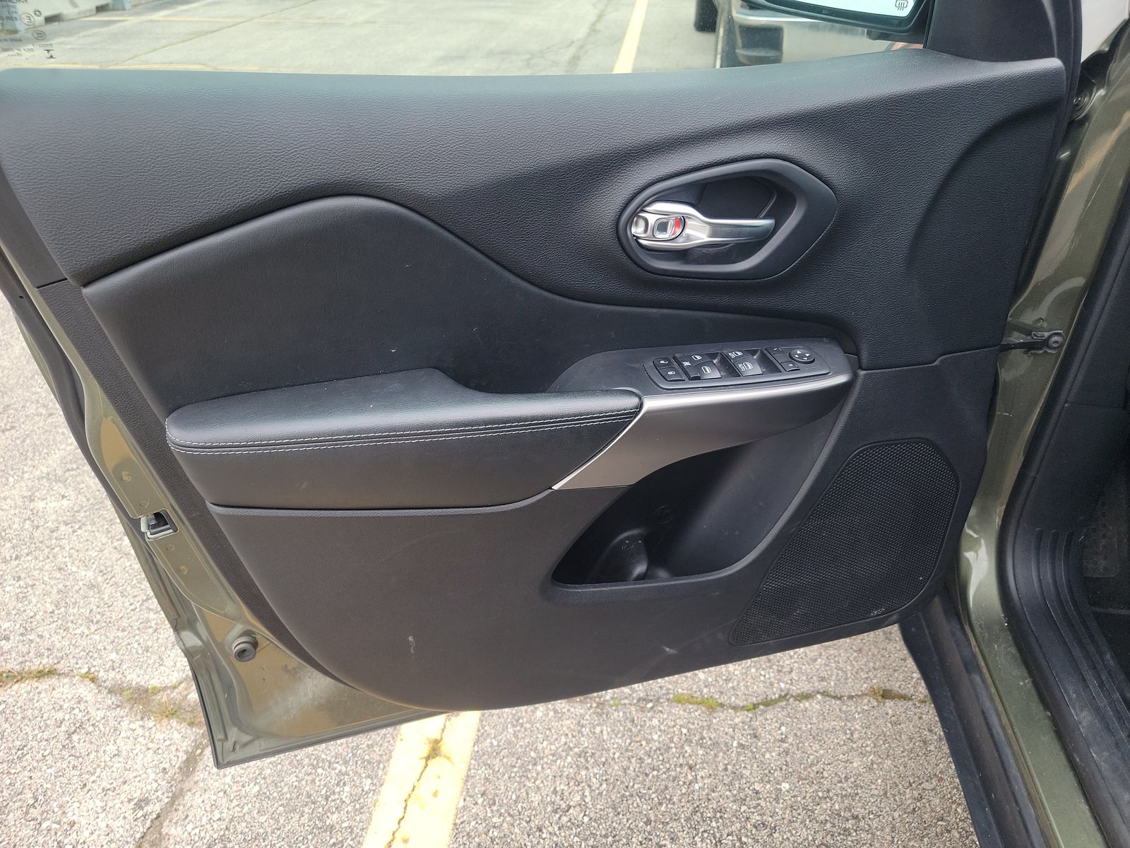 2020 Jeep Cherokee Latitude Plus FWD