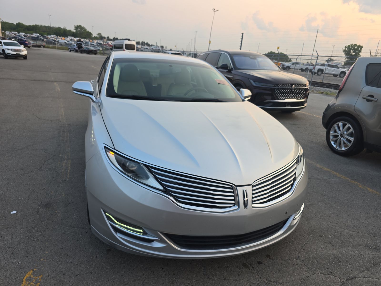 2014 Lincoln MKZ Hybrid FWD