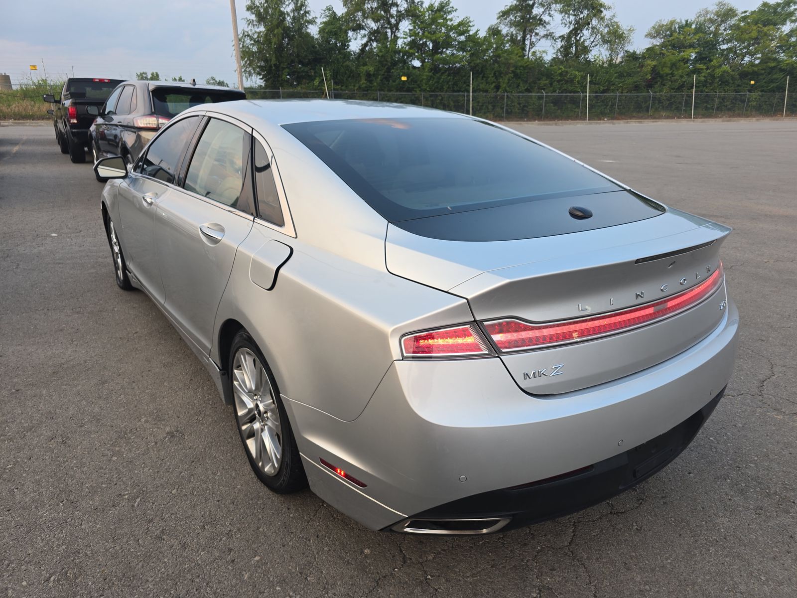 2014 Lincoln MKZ Hybrid FWD