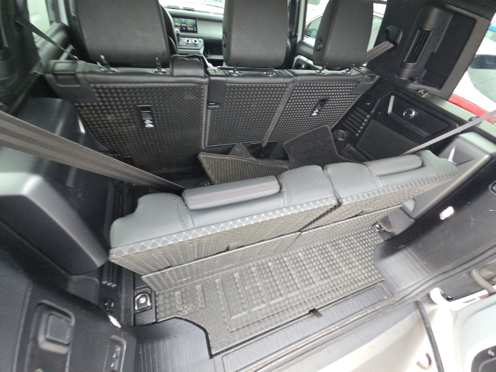 2021 Land Rover Defender 110 X-Dynamic HSE AWD