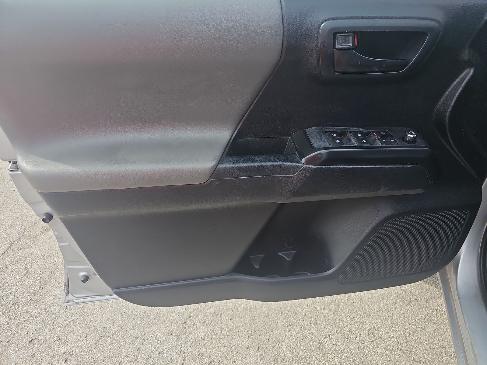 2018 Toyota Tacoma SR FWD