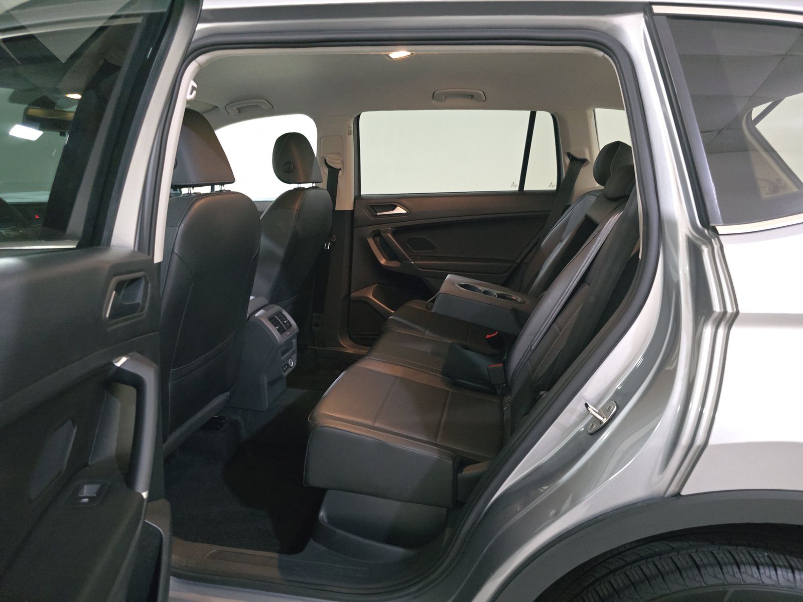 2020 Volkswagen Tiguan 2.0T SE AWD