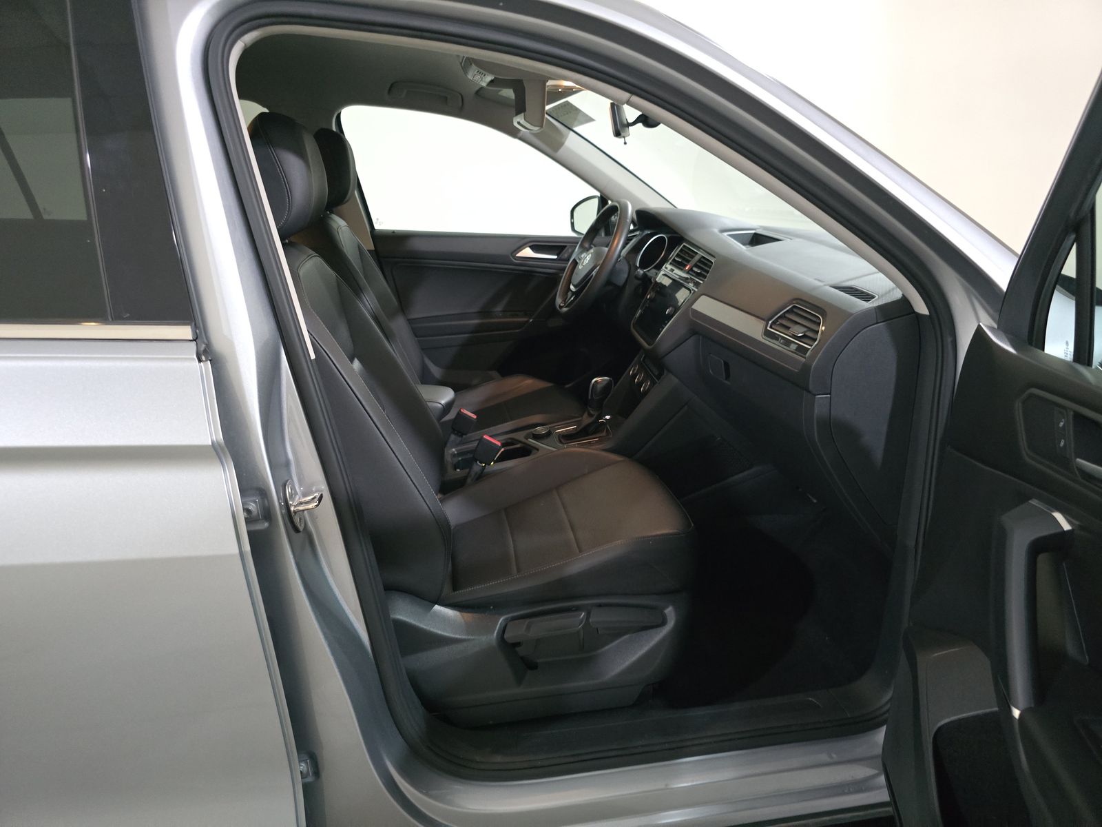 2020 Volkswagen Tiguan 2.0T SE AWD